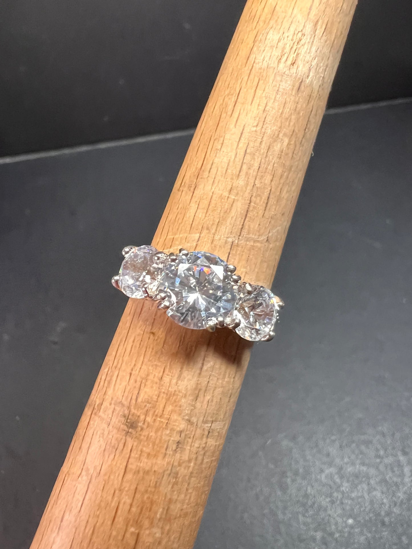 Vintage 3 stone CZ sterling silver ring size 7