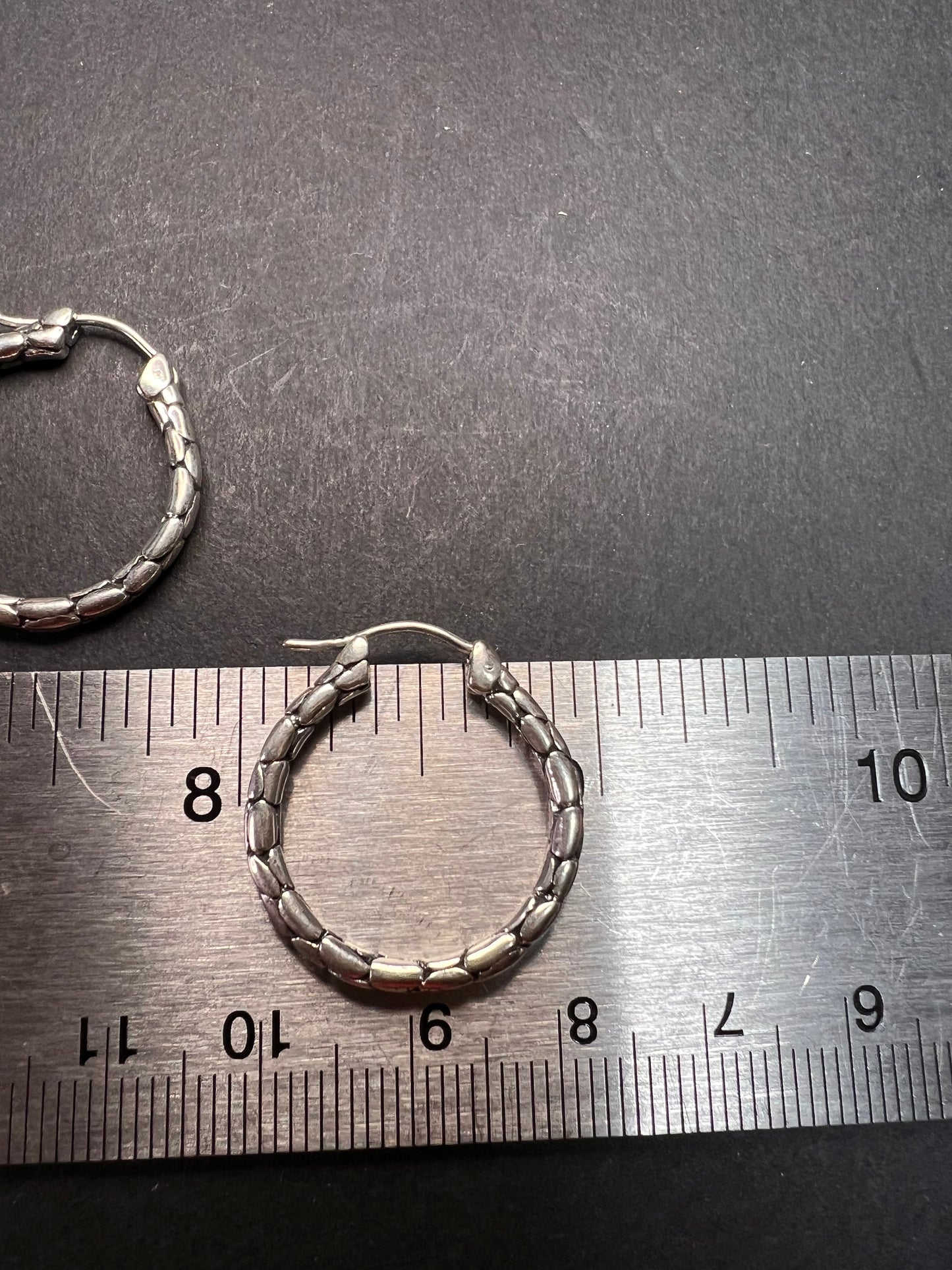 SARDA 925 sterling silver textured hoop earrings