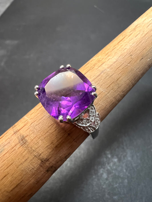 Amethyst and diamond sterling silver ring size 7
