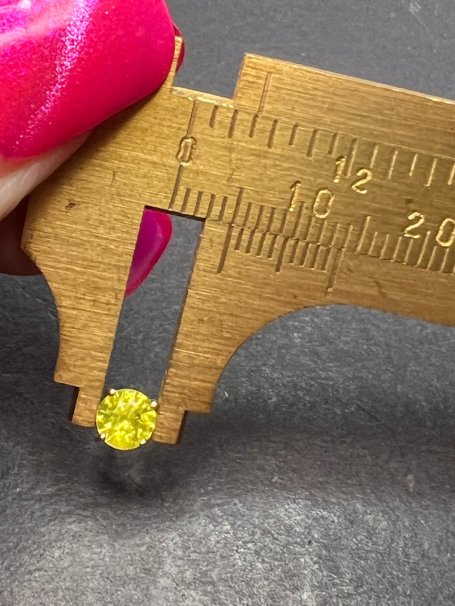 14k yellow gold sava sphene stud earrings