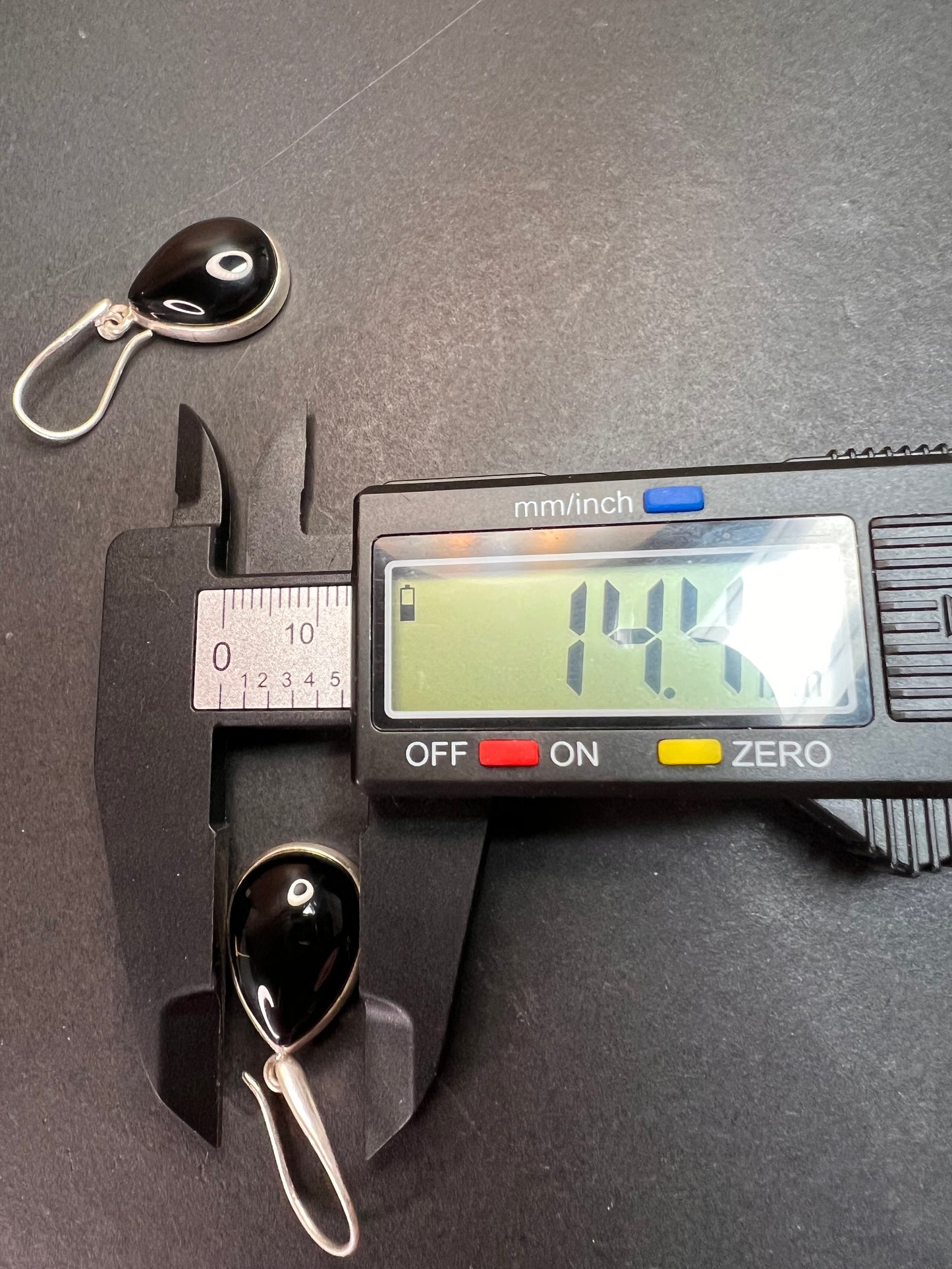 NEW Black onyx sterling silver teardrop earrings 8.12 grams