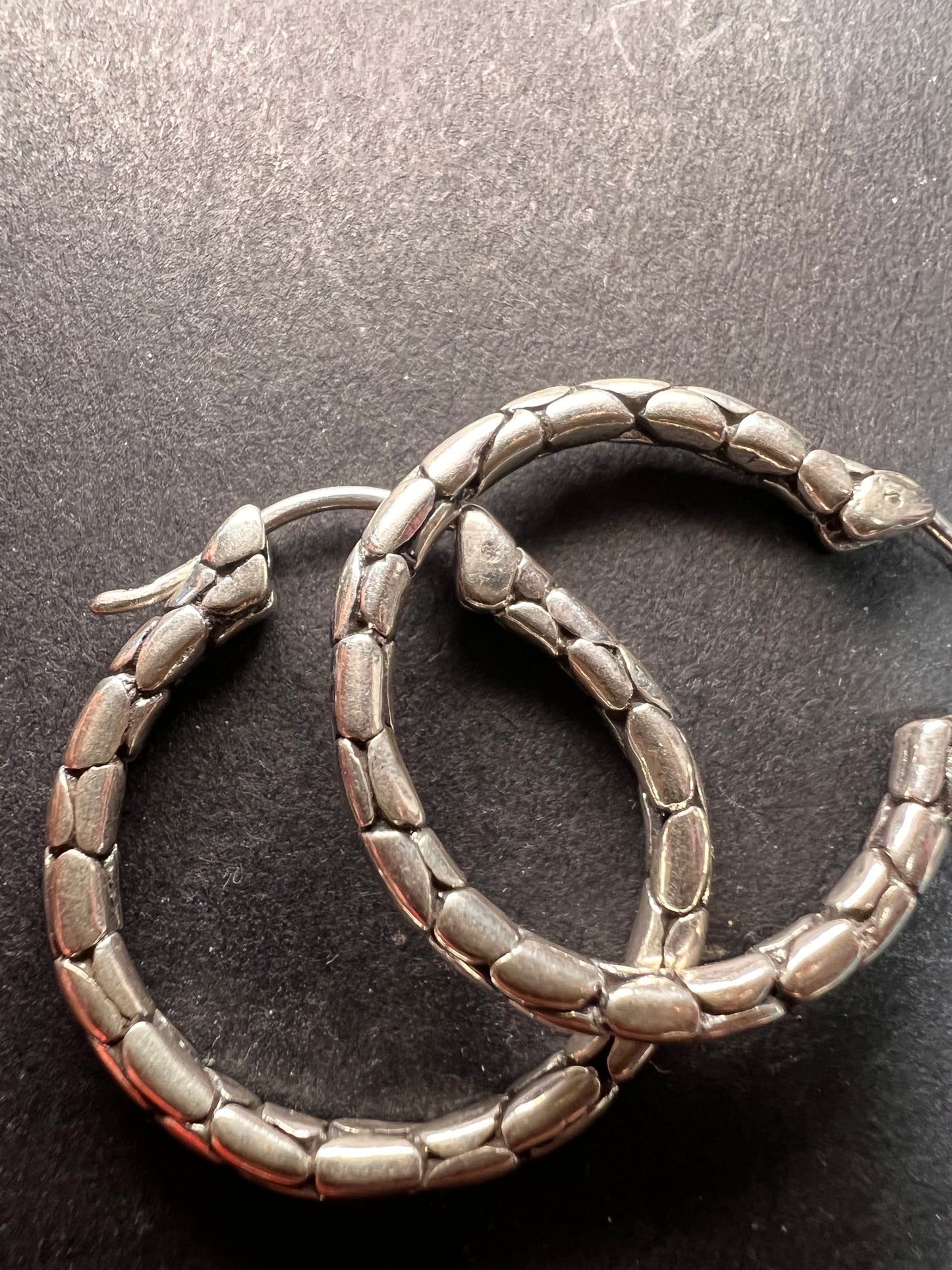 SARDA 925 sterling silver textured hoop earrings