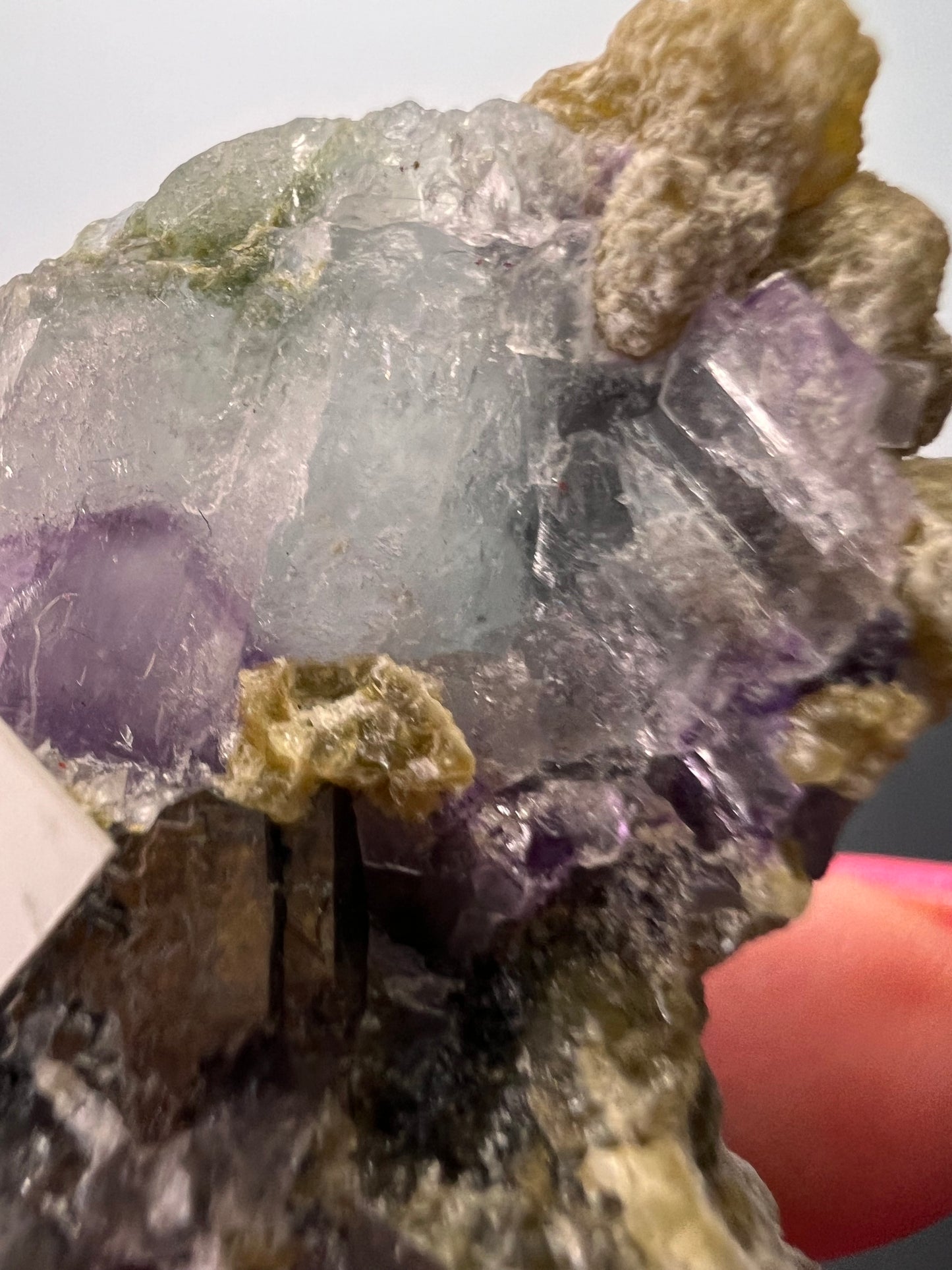 Yaogangxian fluorite specimen