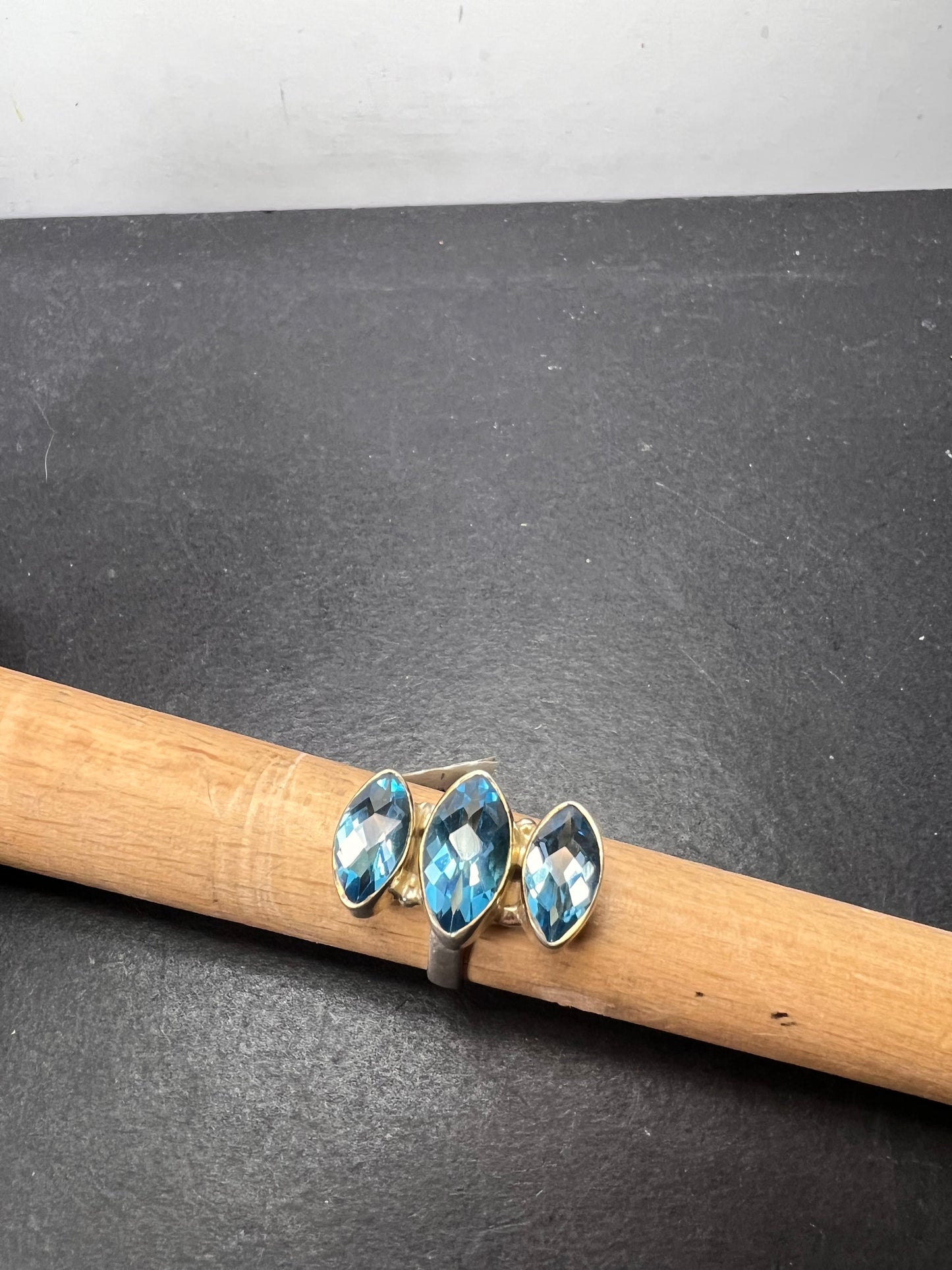 NEW Blue topaz triple stone sterling silver ring size 6 / 6.39 grams