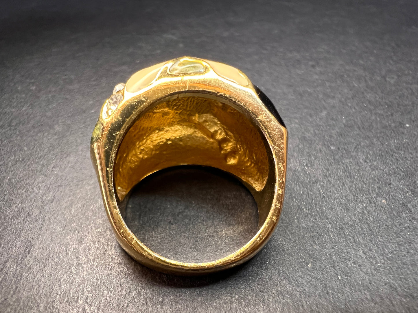 Vintage enameled gold plated costume ring size 6.5