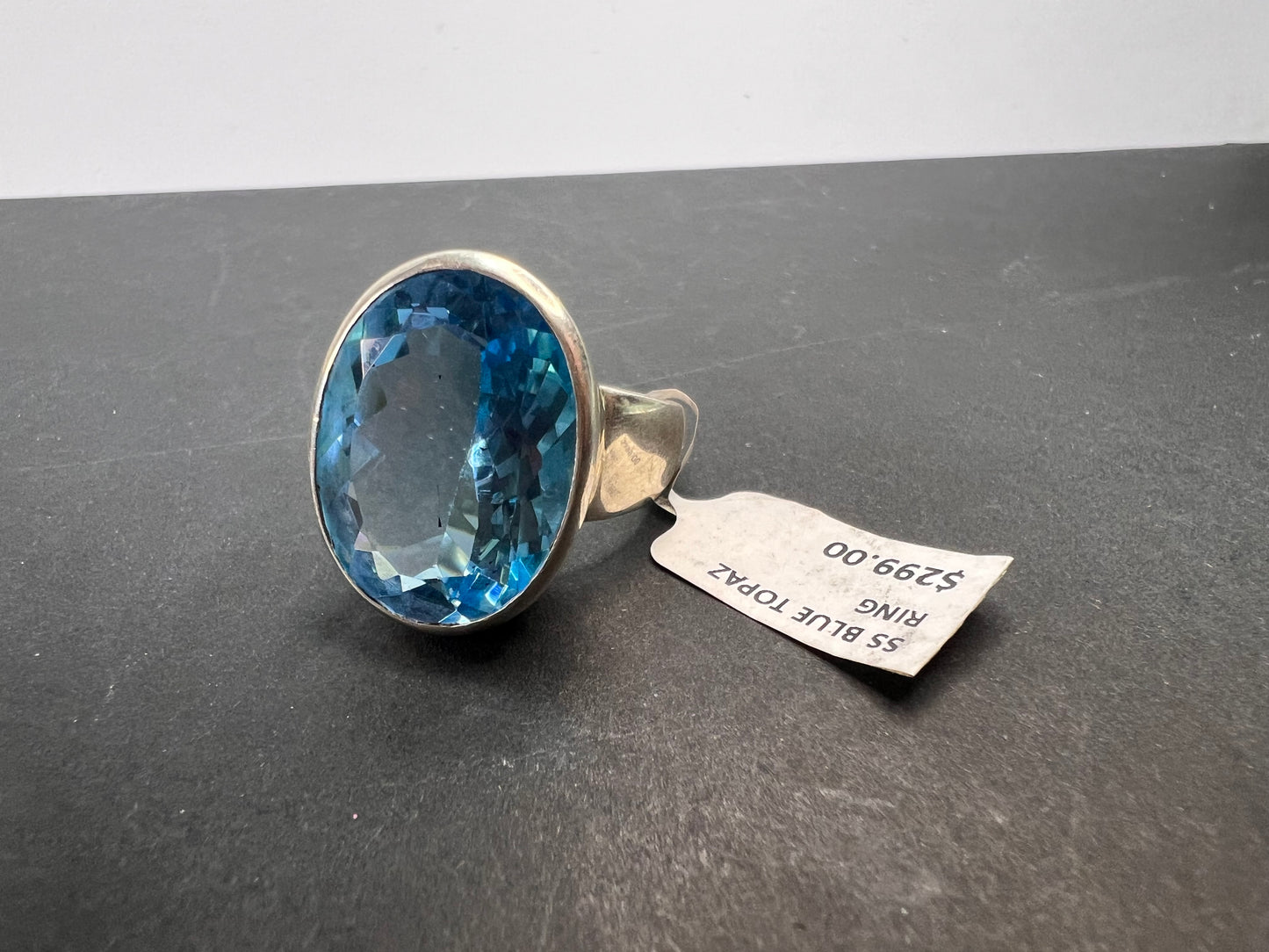 NEW size 8 Blue topaz sterling silver ring size 12.47 grams