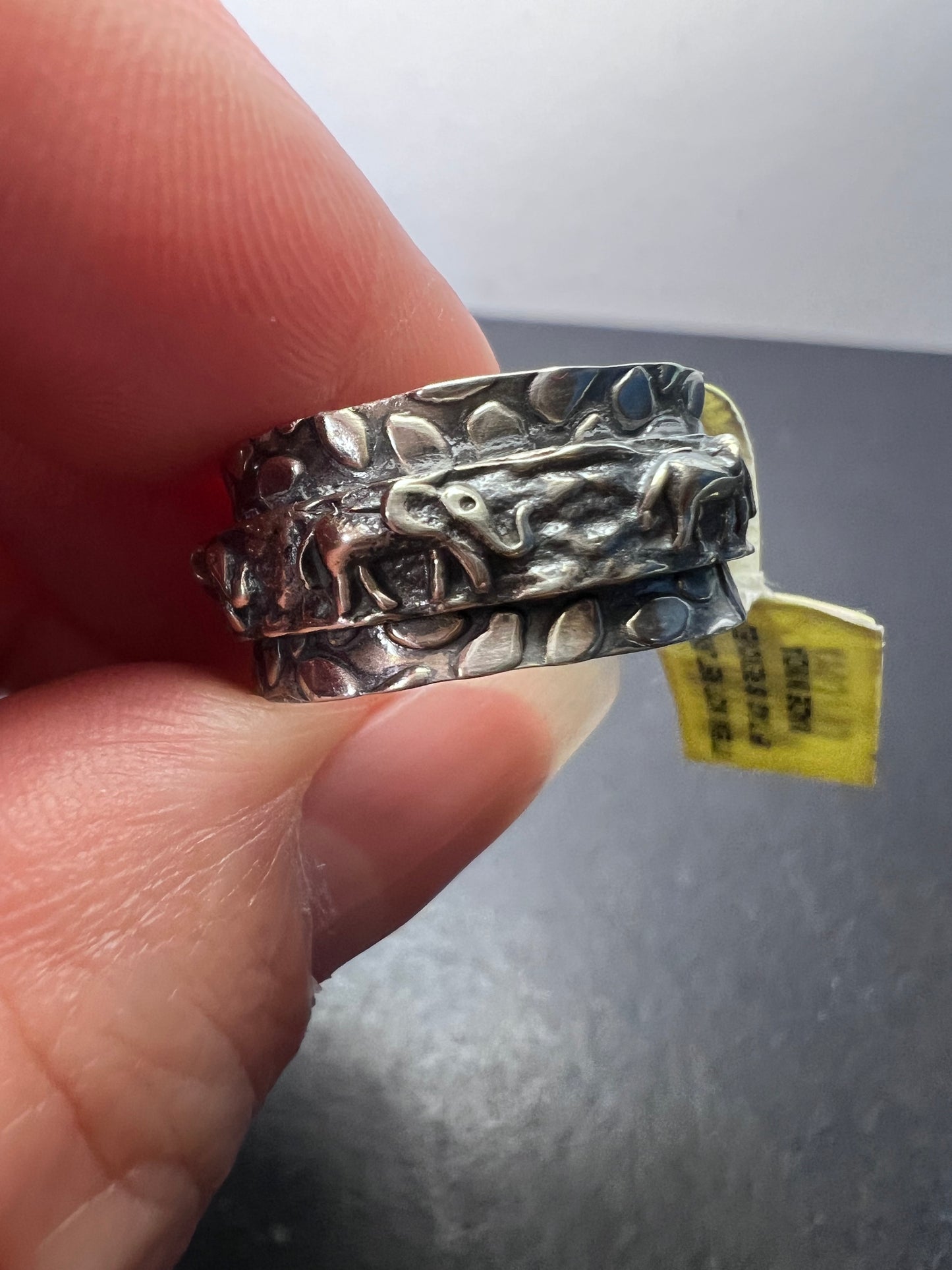 *NEW* Sterling silver elephants spinner band ring size 8
