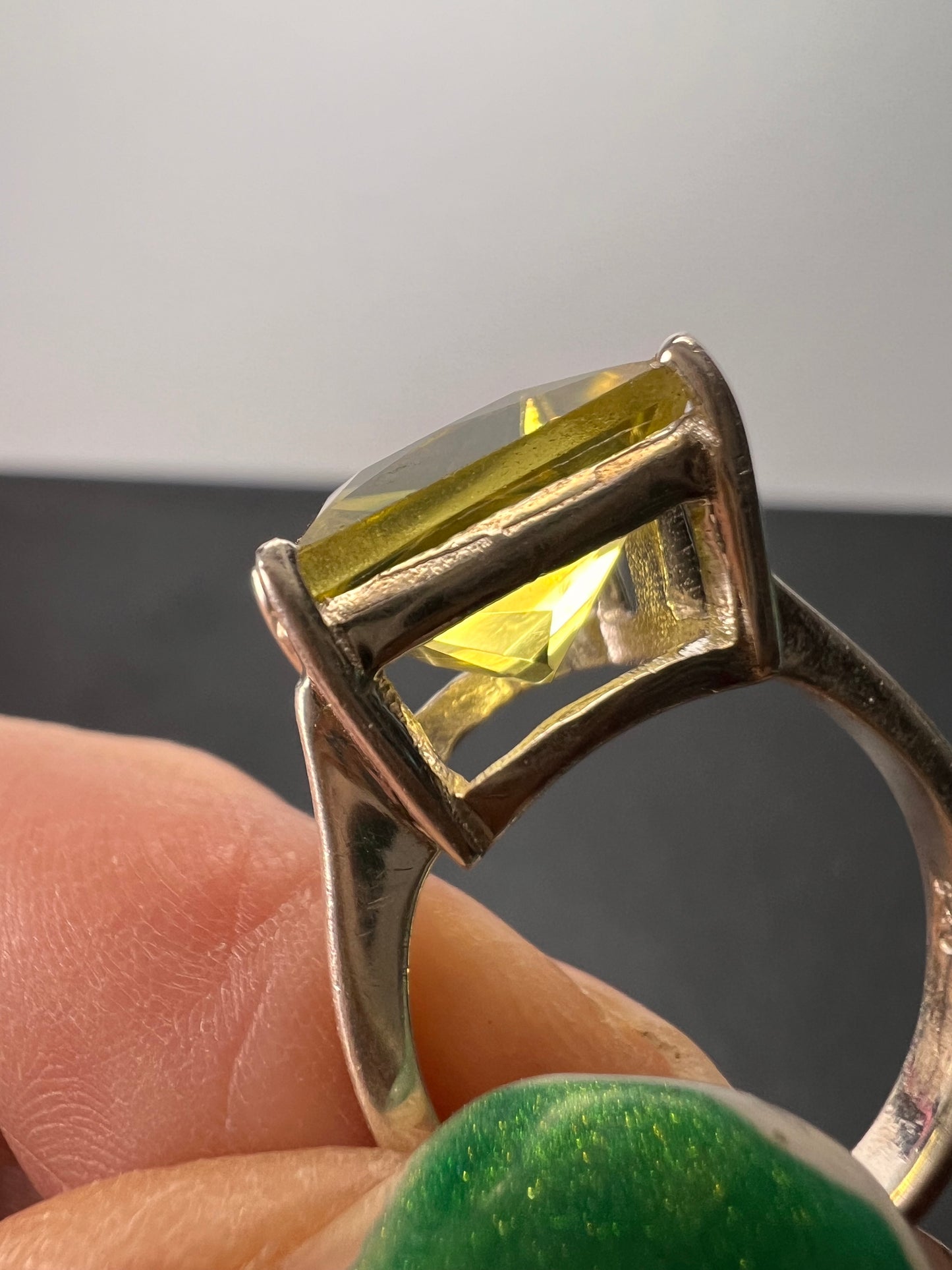 New with tag size 7 sterling silver lemon quartz ring 5.10 grams