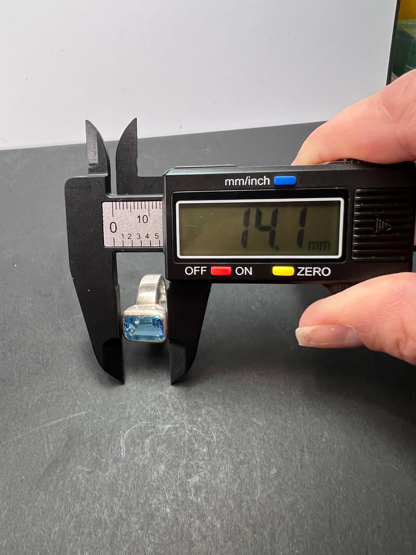 NEW Swiss blue topaz sterling silver ring size 7 / 6.65 grams