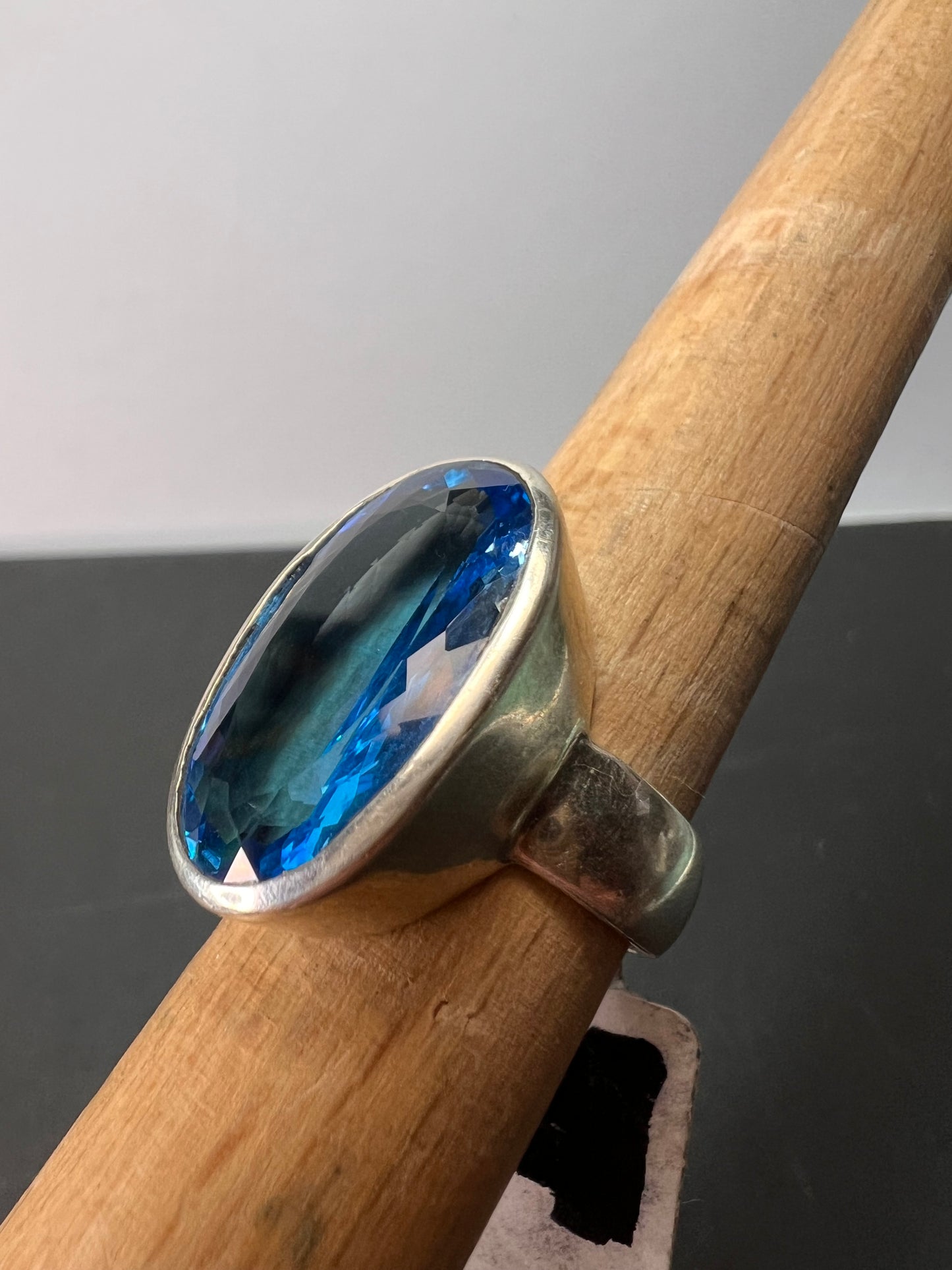 NEW Swiss Blue Topaz sterling silver ring size 7. 11.79 grams