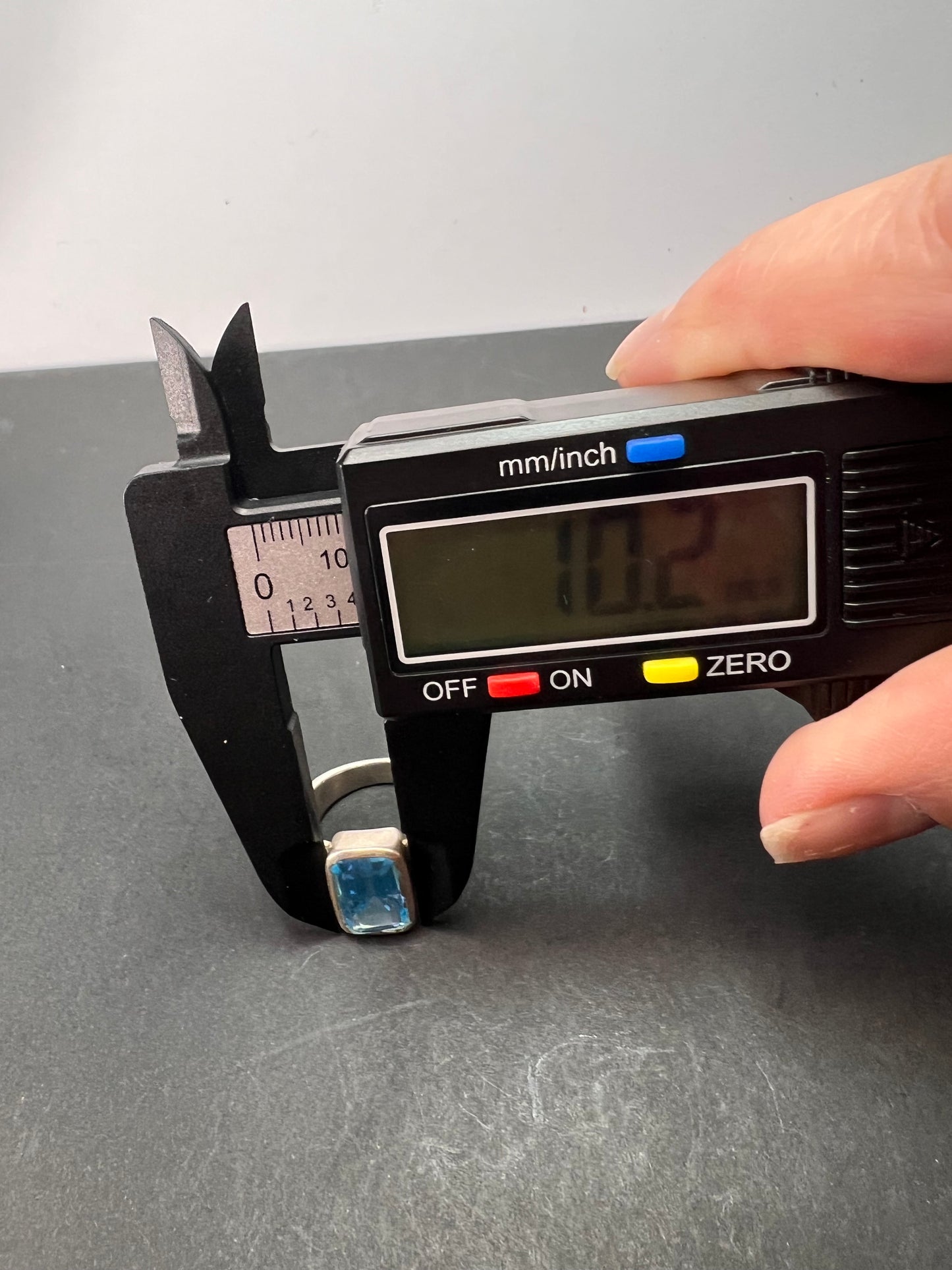 NEW Swiss blue topaz sterling silver ring size 7 / 6.65 grams