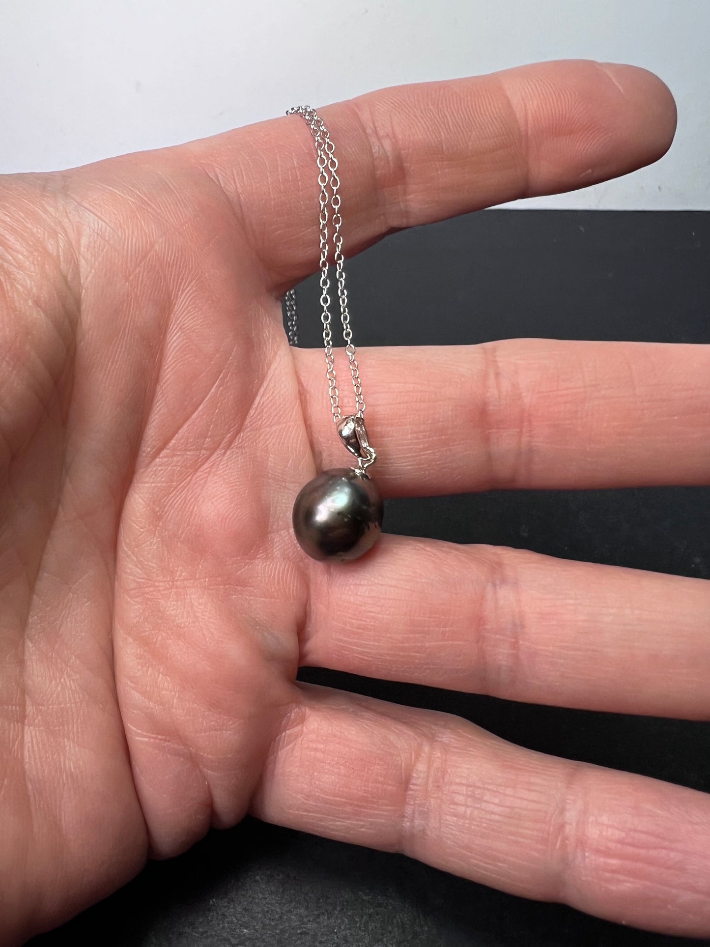 *NEW* Cultured Tahitian Pearl Rhodium Over Sterling Silver Pendant With 18 Inch Chain