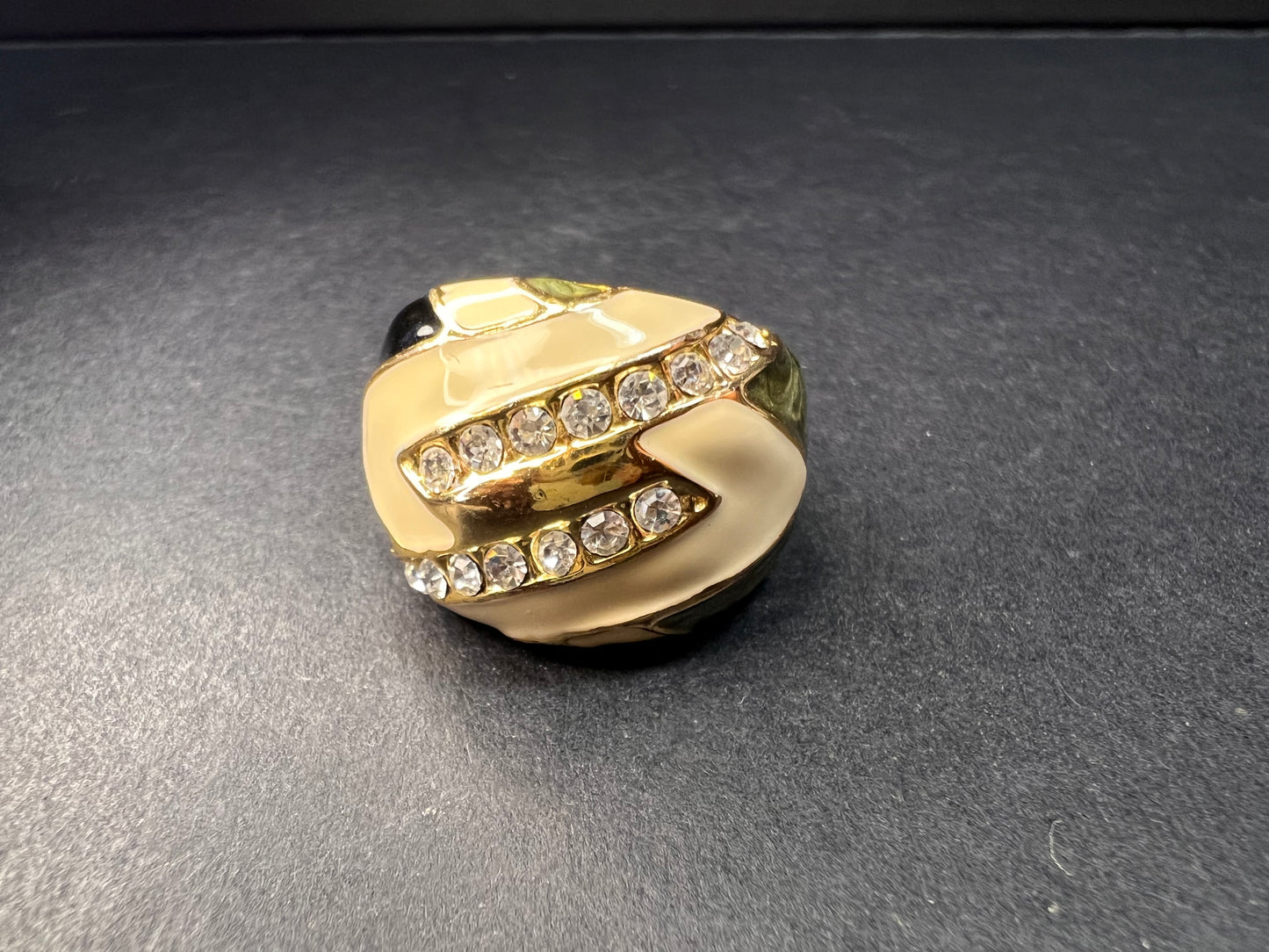 Vintage enameled gold plated costume ring size 6.5