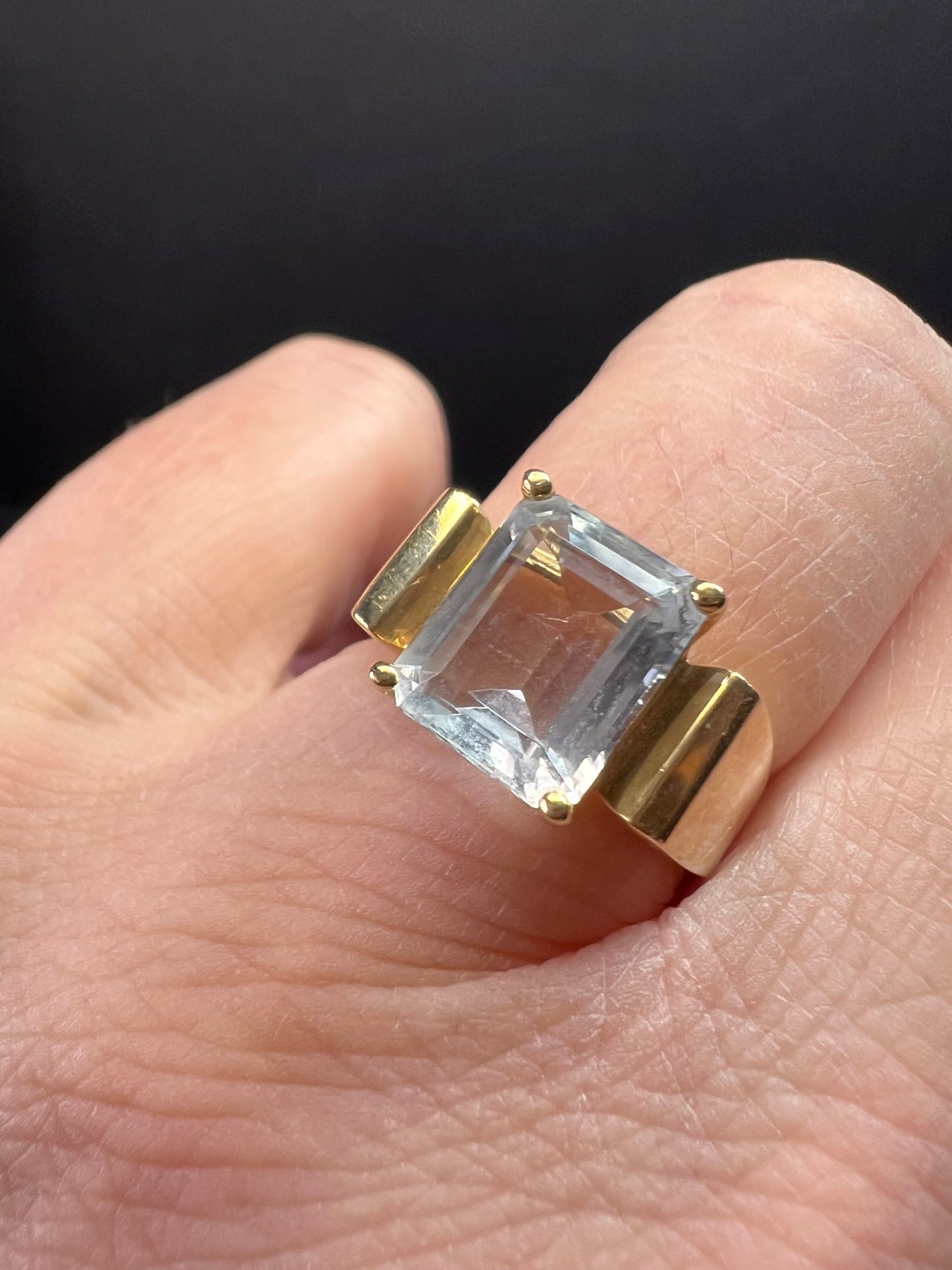 14K Yellow Gold Emerald-Cut Aquamarine Ring – Vintage Modernist Style, Size 7