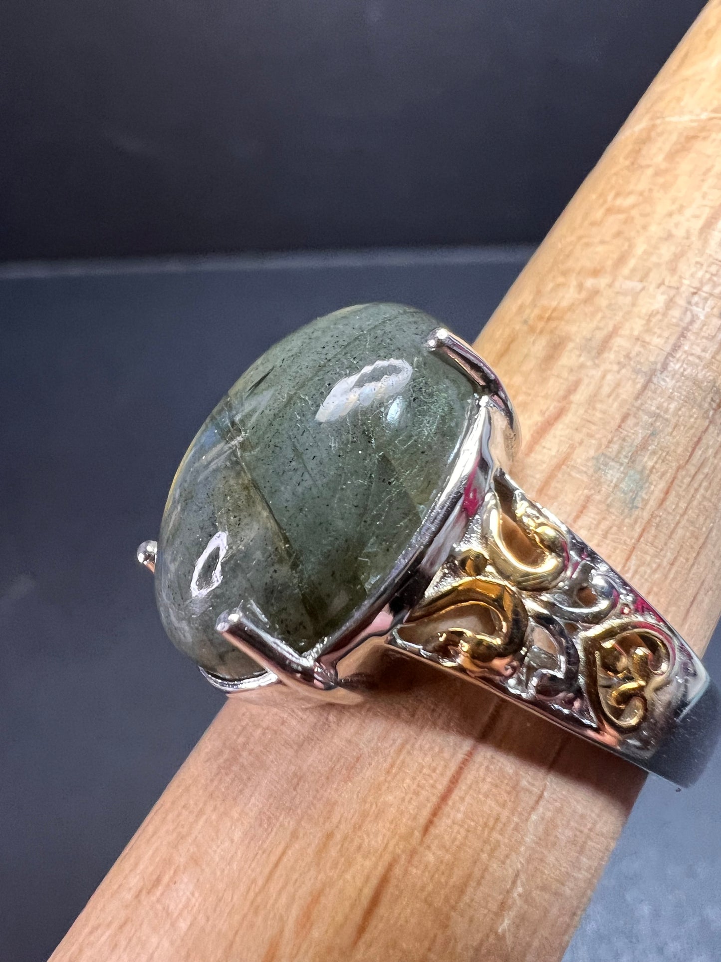 NEW Karis labradorite two toned ring size 9