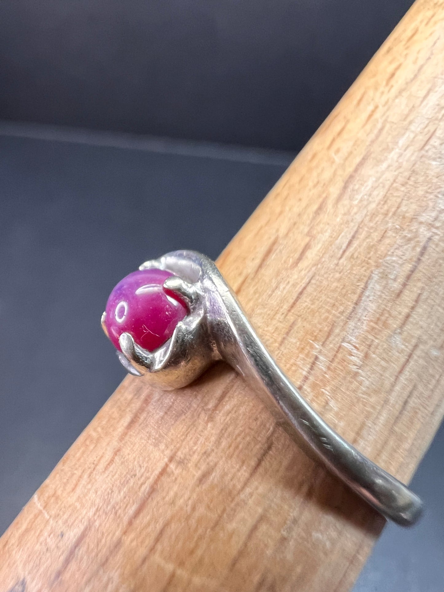 Vintage 14k white gold star ruby ring size 6