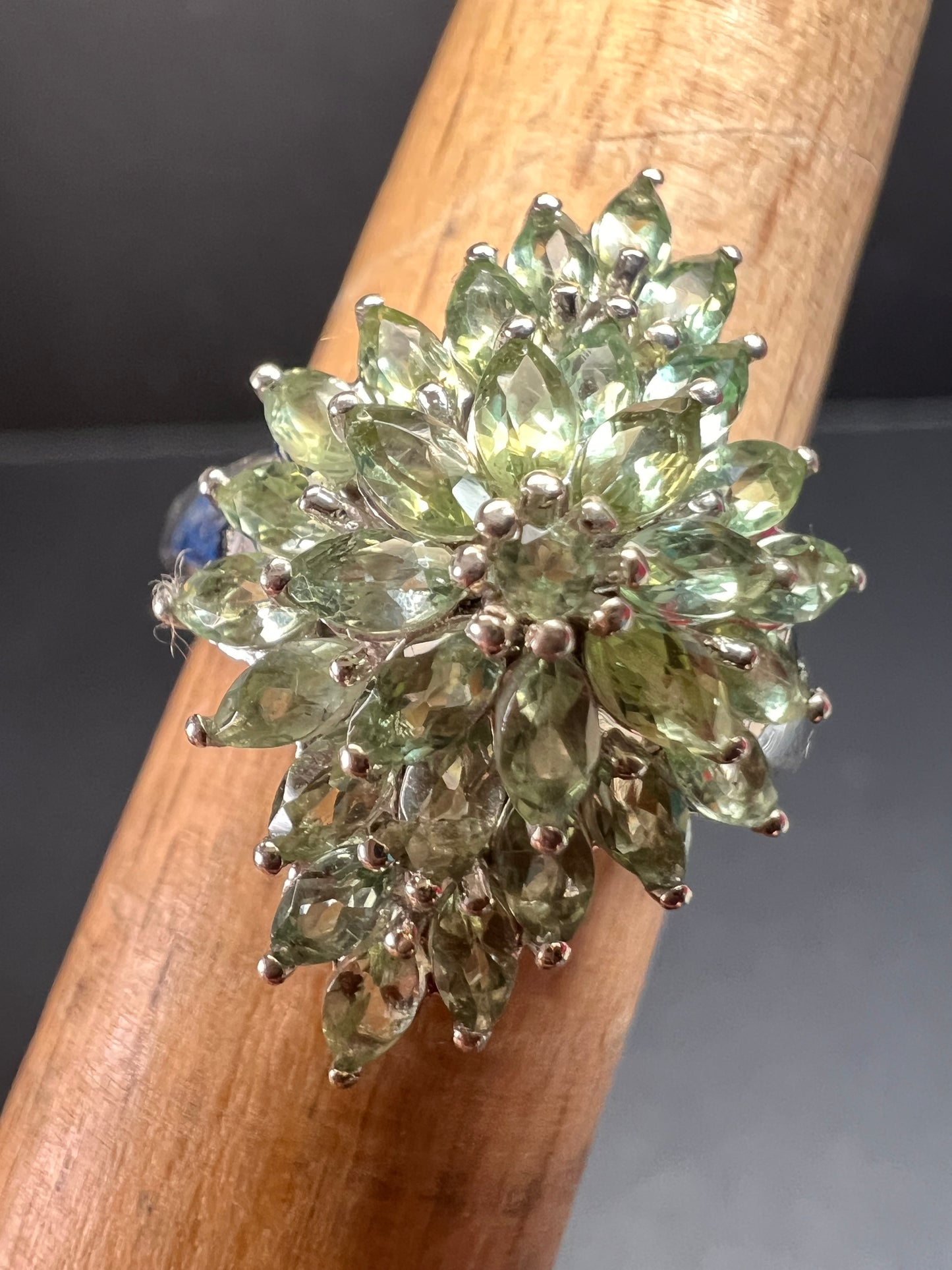 NEW Green apatite floral spray ring in rhodium over sterling silver size 7