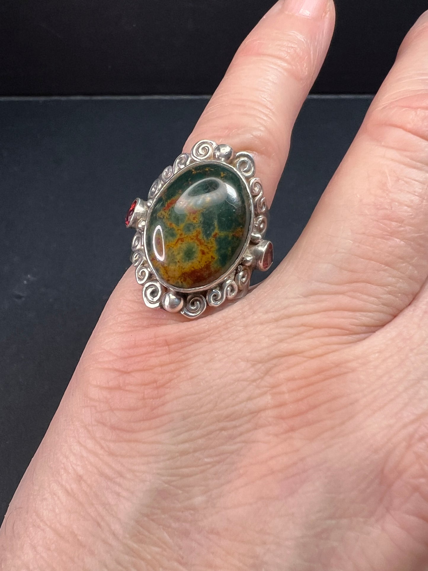 Sajen bloodstone and garnet sterling silver ring size 6