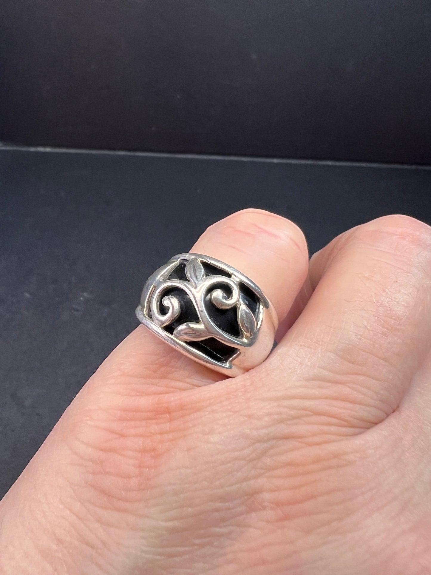 Vintage sterling silver black onyx ring size 5