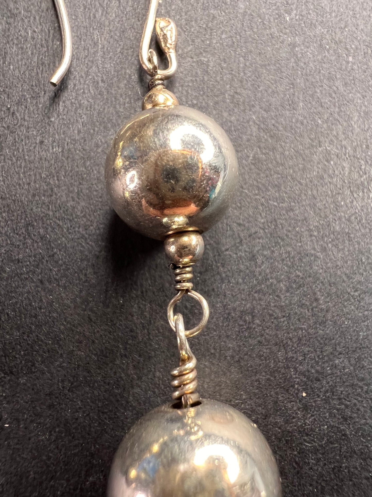 Vintage sterling silver graduated ball dangling earrings