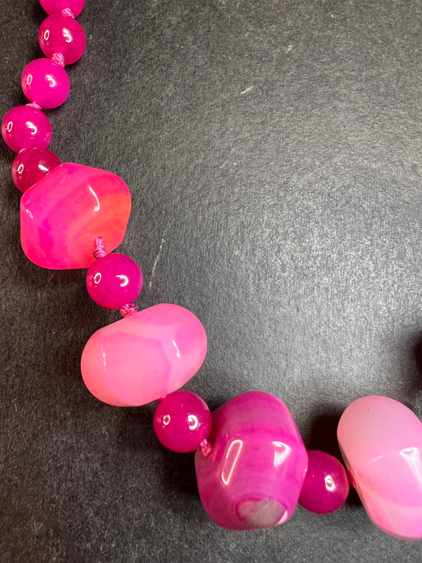 NEW Fuchsia pink dyed agate beaded necklace with sterling silver clasp