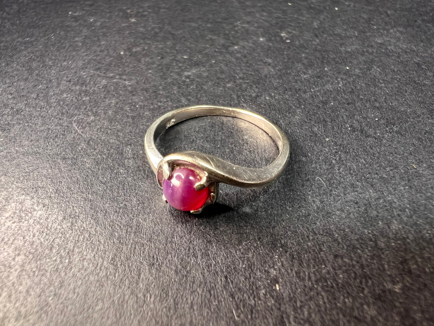 Vintage 14k white gold star ruby ring size 6
