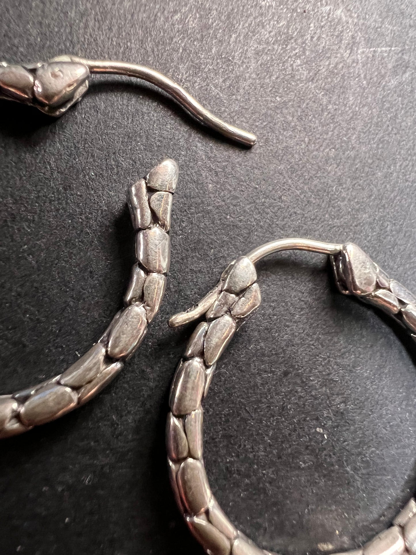 SARDA 925 sterling silver textured hoop earrings