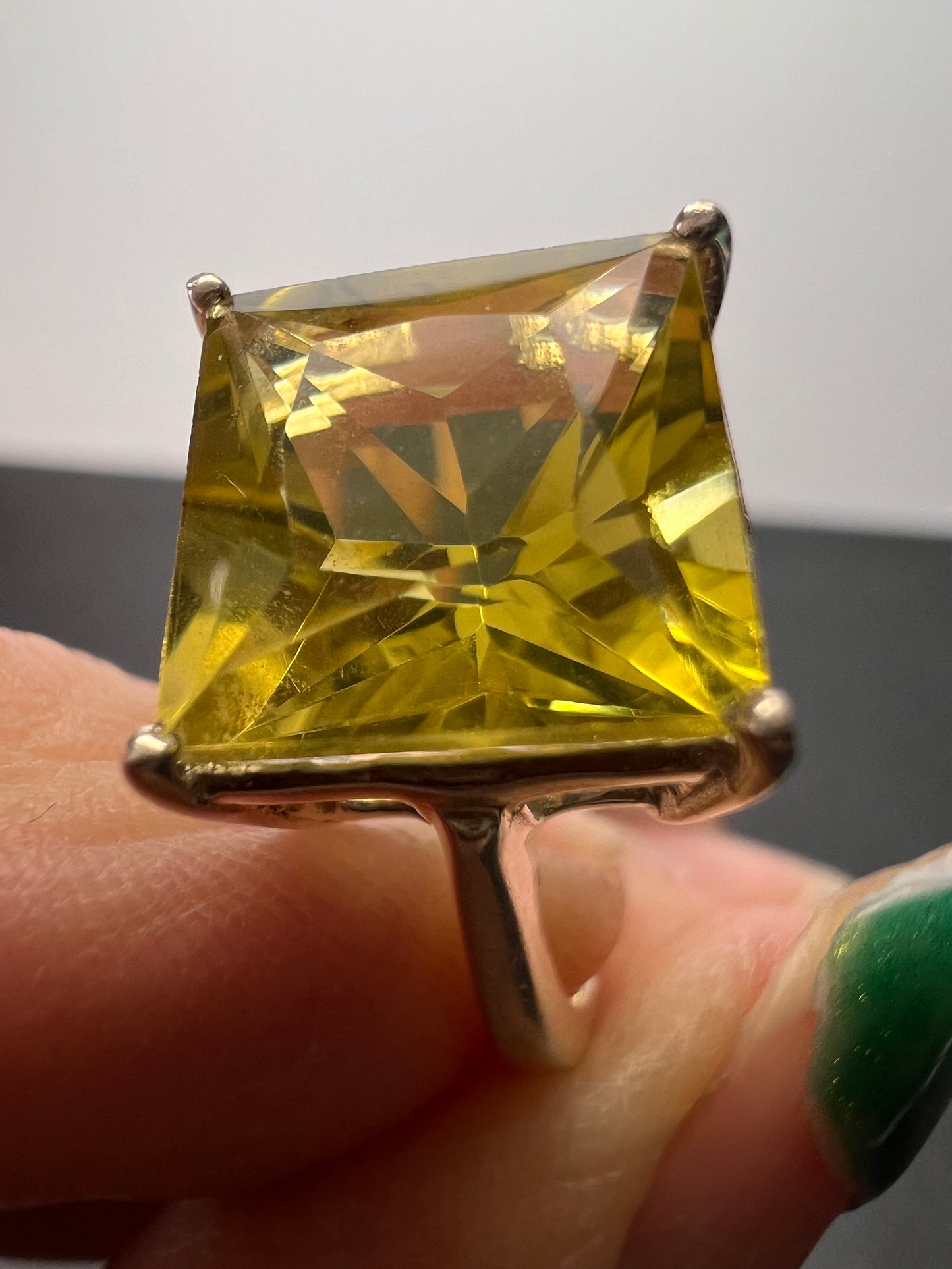 New with tag size 7 sterling silver lemon quartz ring 5.10 grams