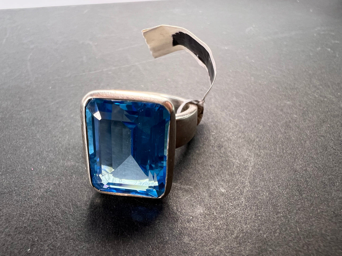 NEW Swiss blue topaz sterling silver ring size 7 / 9.43 grams