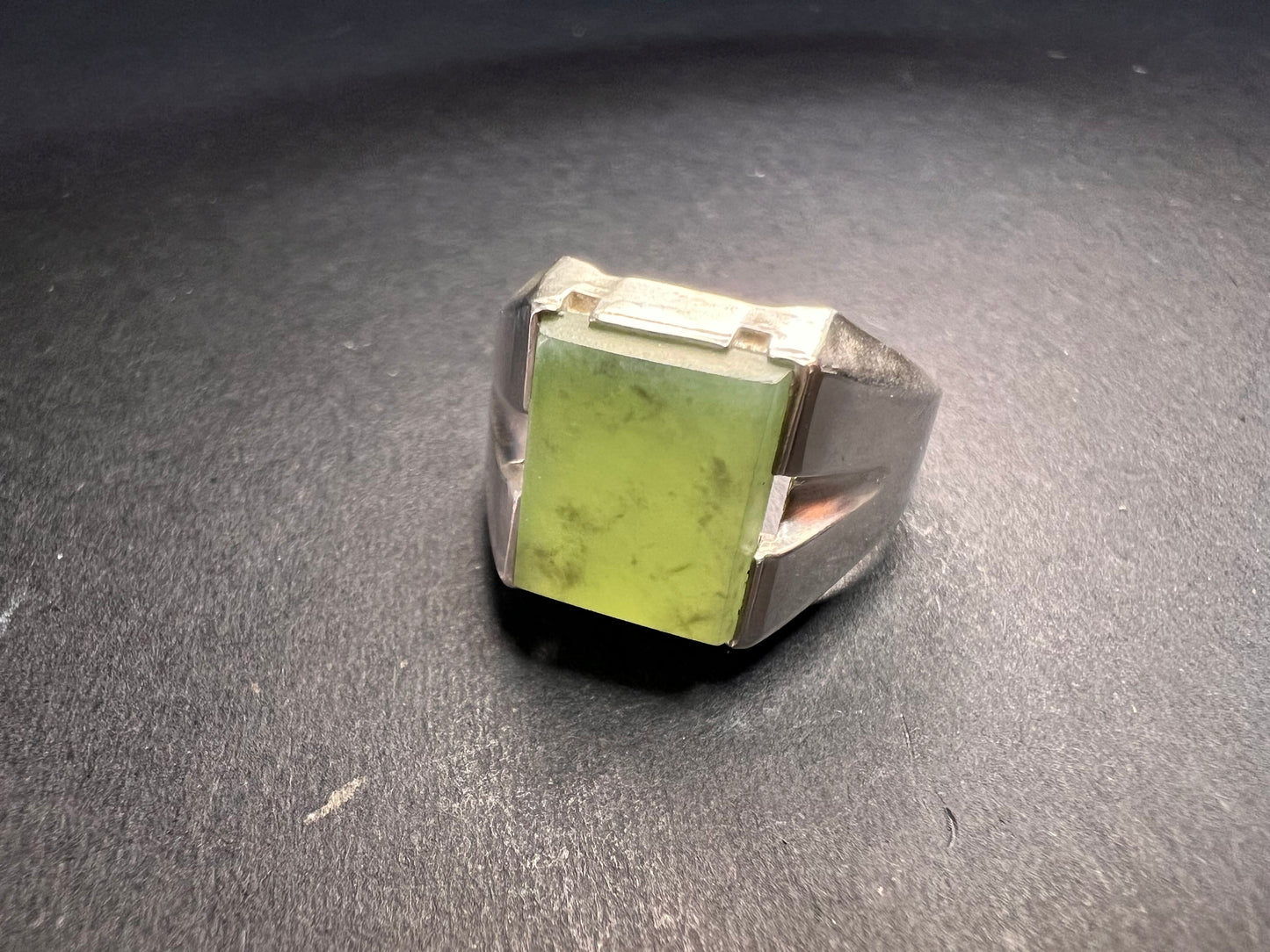Vintage Nephrite Jade Pa Ha Company Sterling silver ring size 9