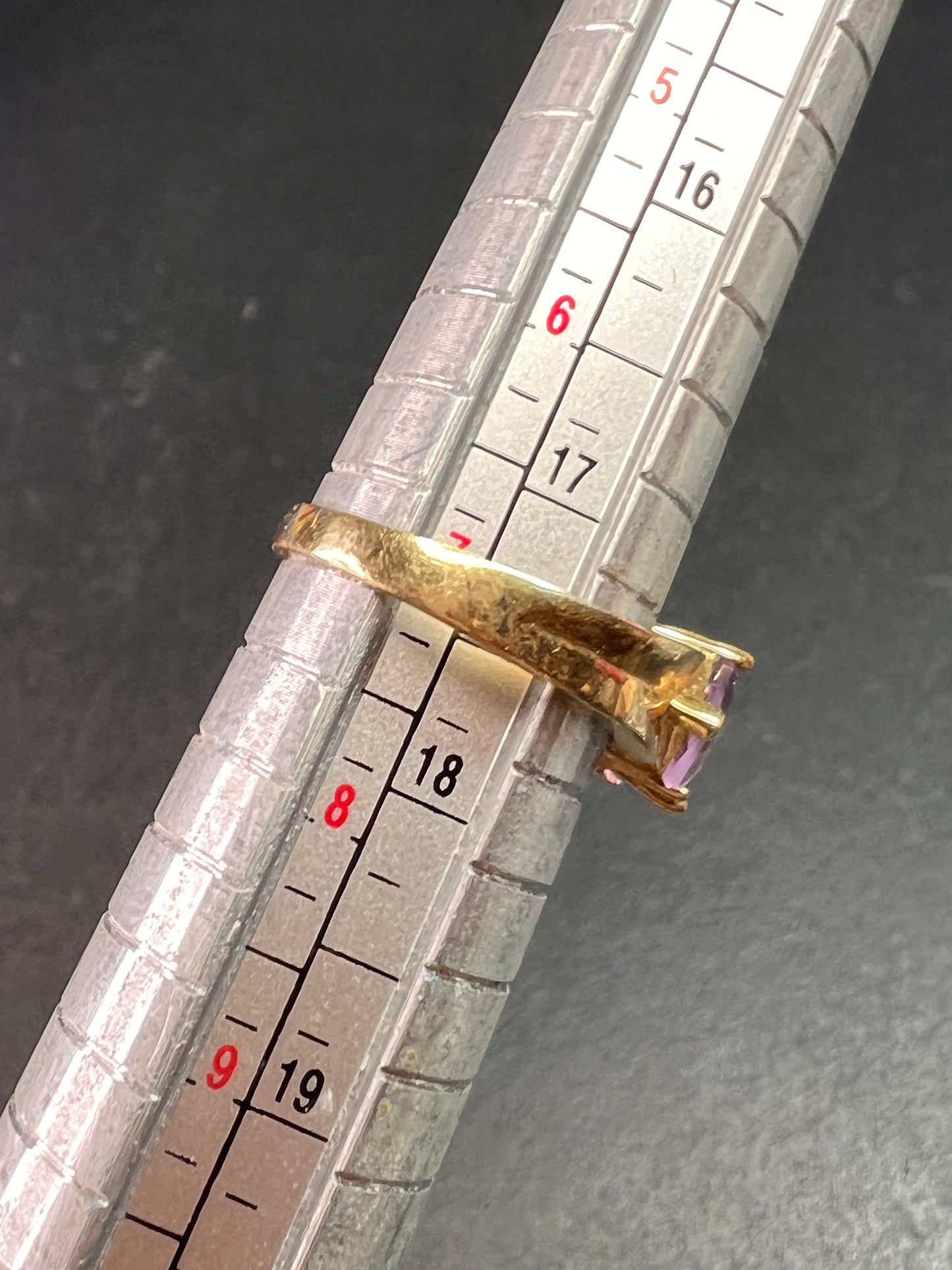 Vintage Ross-Simons 14K Yellow Gold Trillion Cut Amethyst Three-Stone Ring – Modernist Design, Size 7