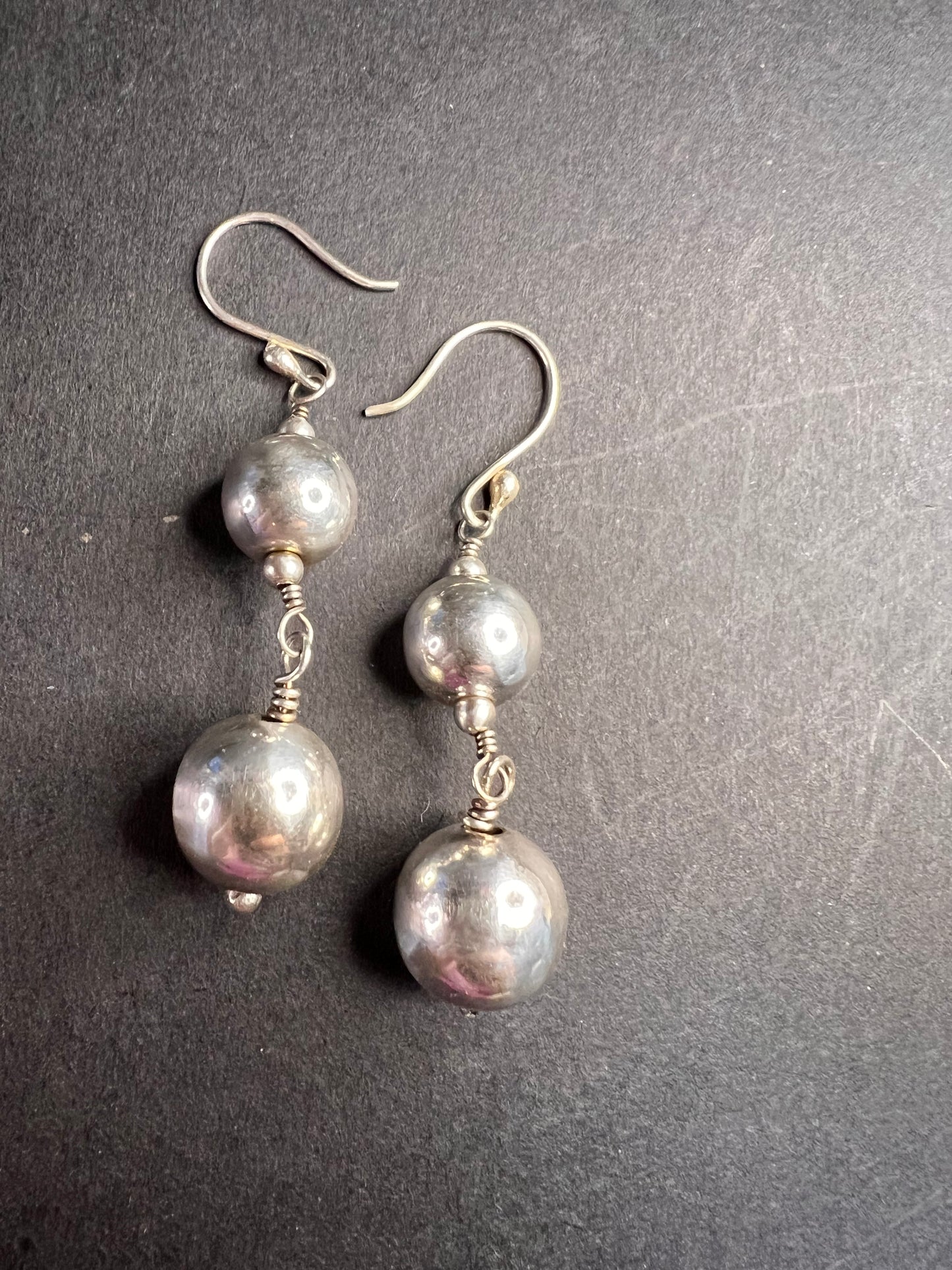 Vintage sterling silver graduated ball dangling earrings