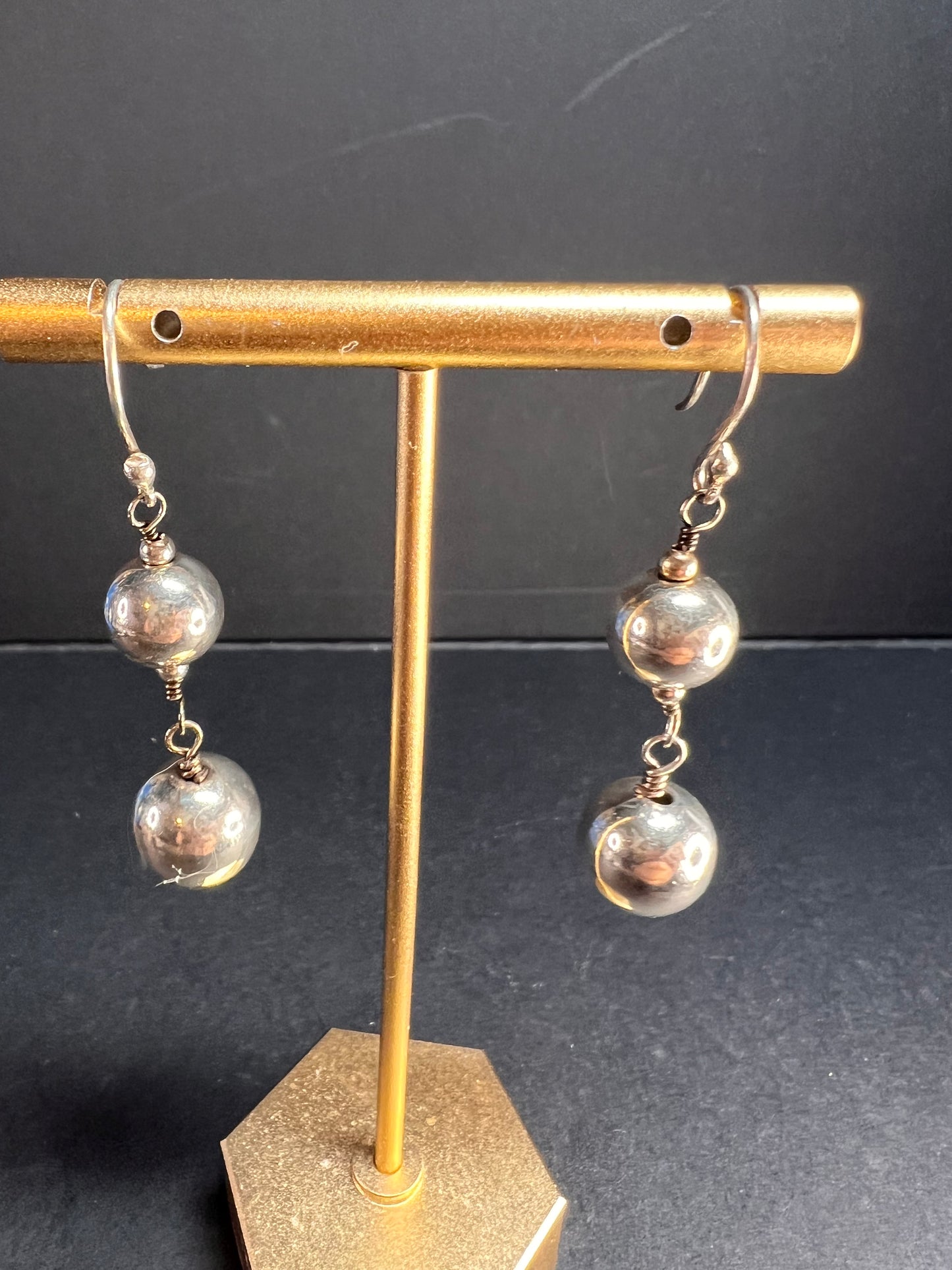 Vintage sterling silver graduated ball dangling earrings