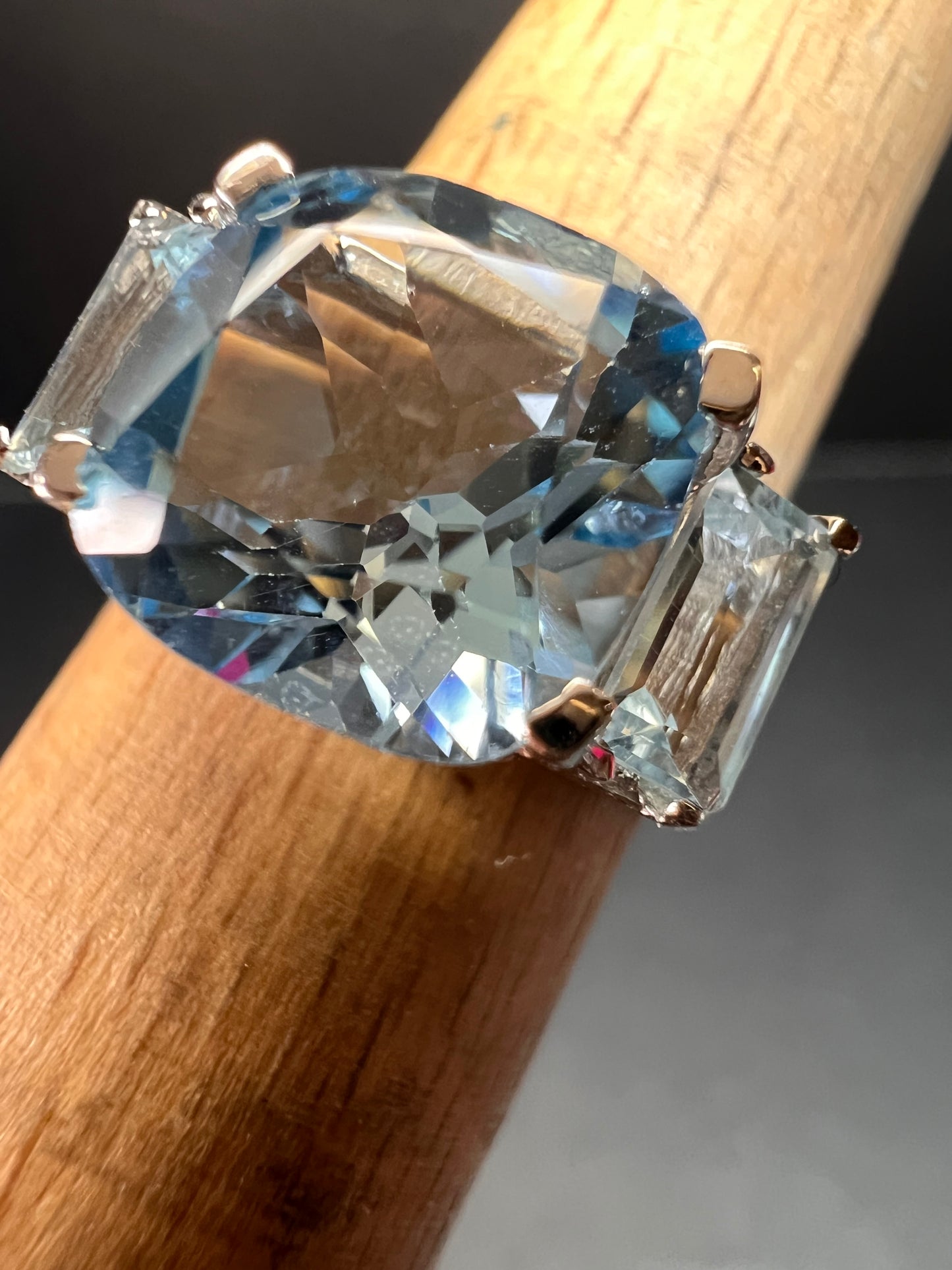 Vintage sky and Swiss blue topaz sterling silver ring size 7