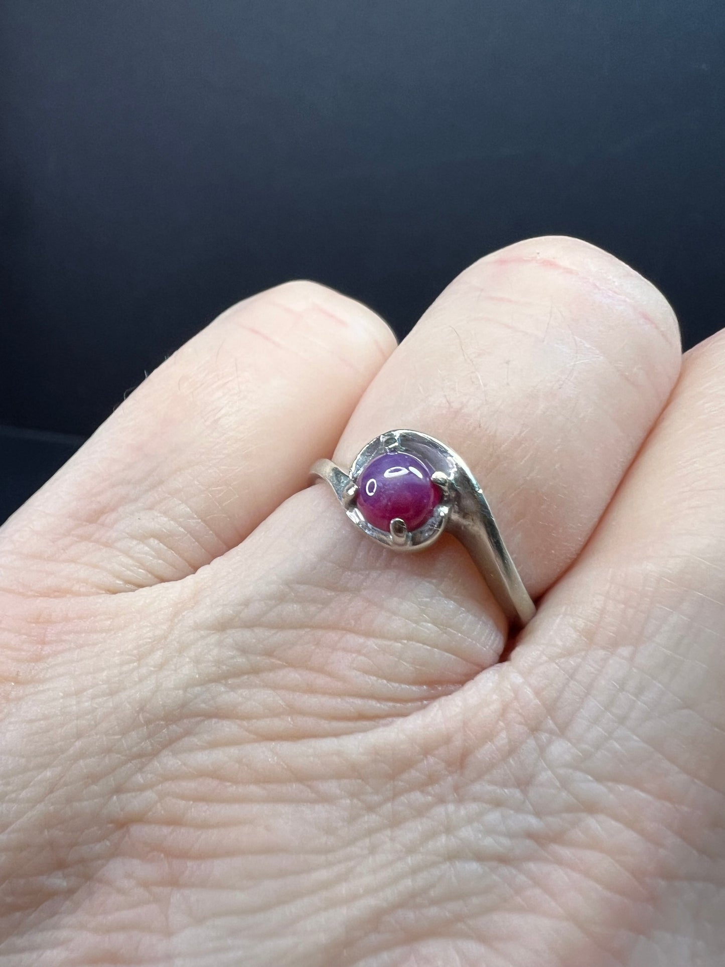 Vintage 14k white gold star ruby ring size 6