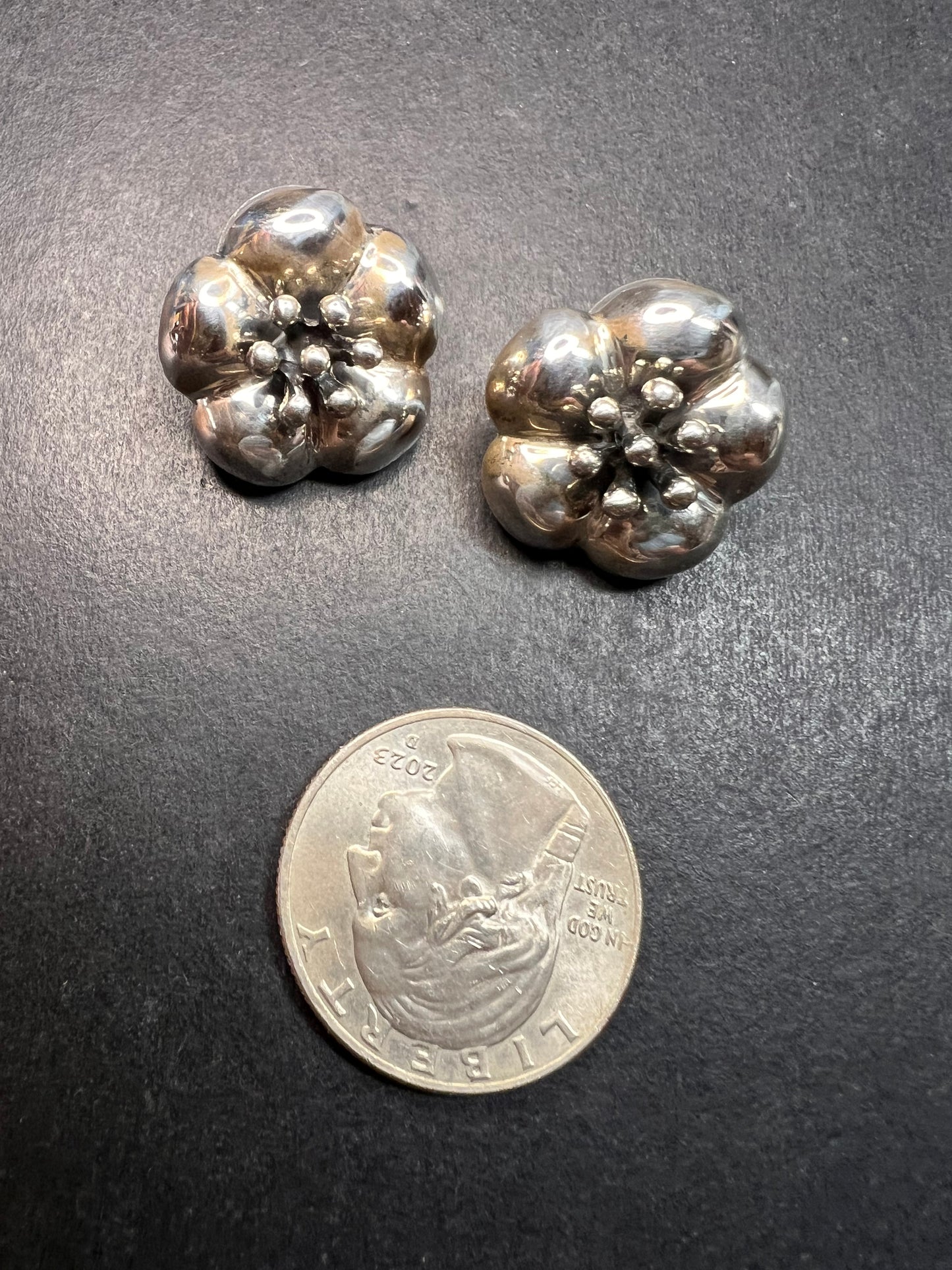 Vintage Taxco sterling silver floral stud earrings