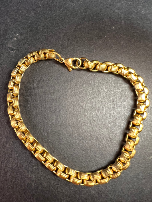 Gold plated stainless steel woven link bracelet