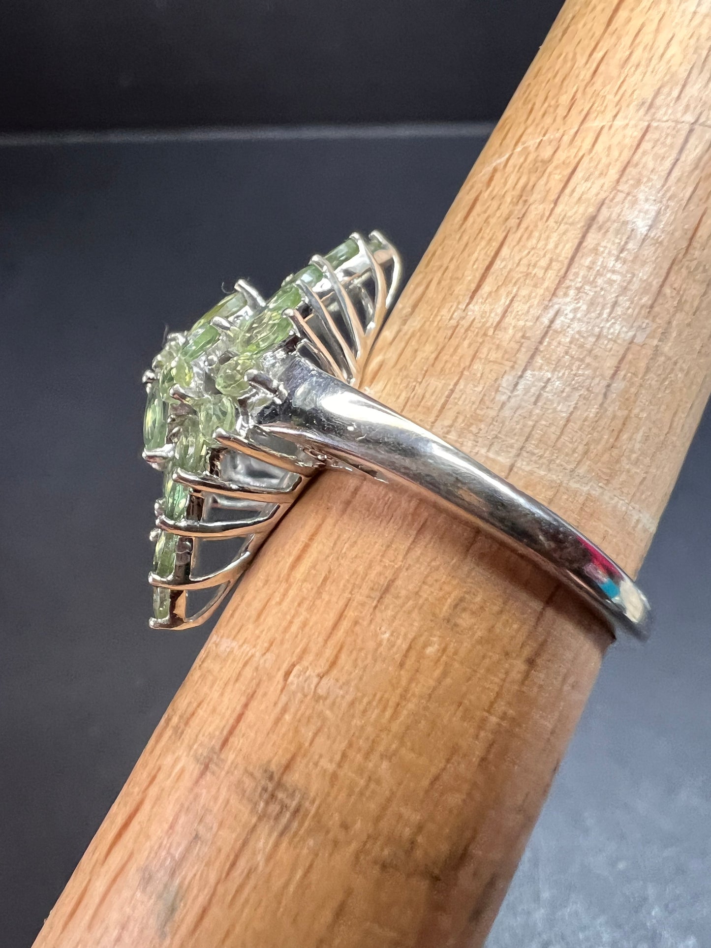 NEW Green apatite floral spray ring in rhodium over sterling silver size 7