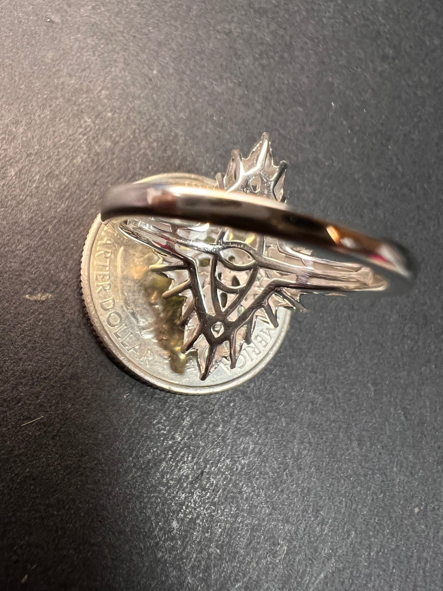NEW Green apatite floral spray ring in rhodium over sterling silver size 7