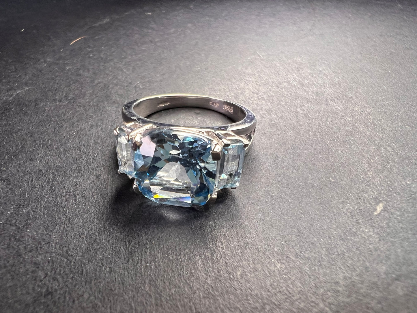 Vintage sky and Swiss blue topaz sterling silver ring size 7