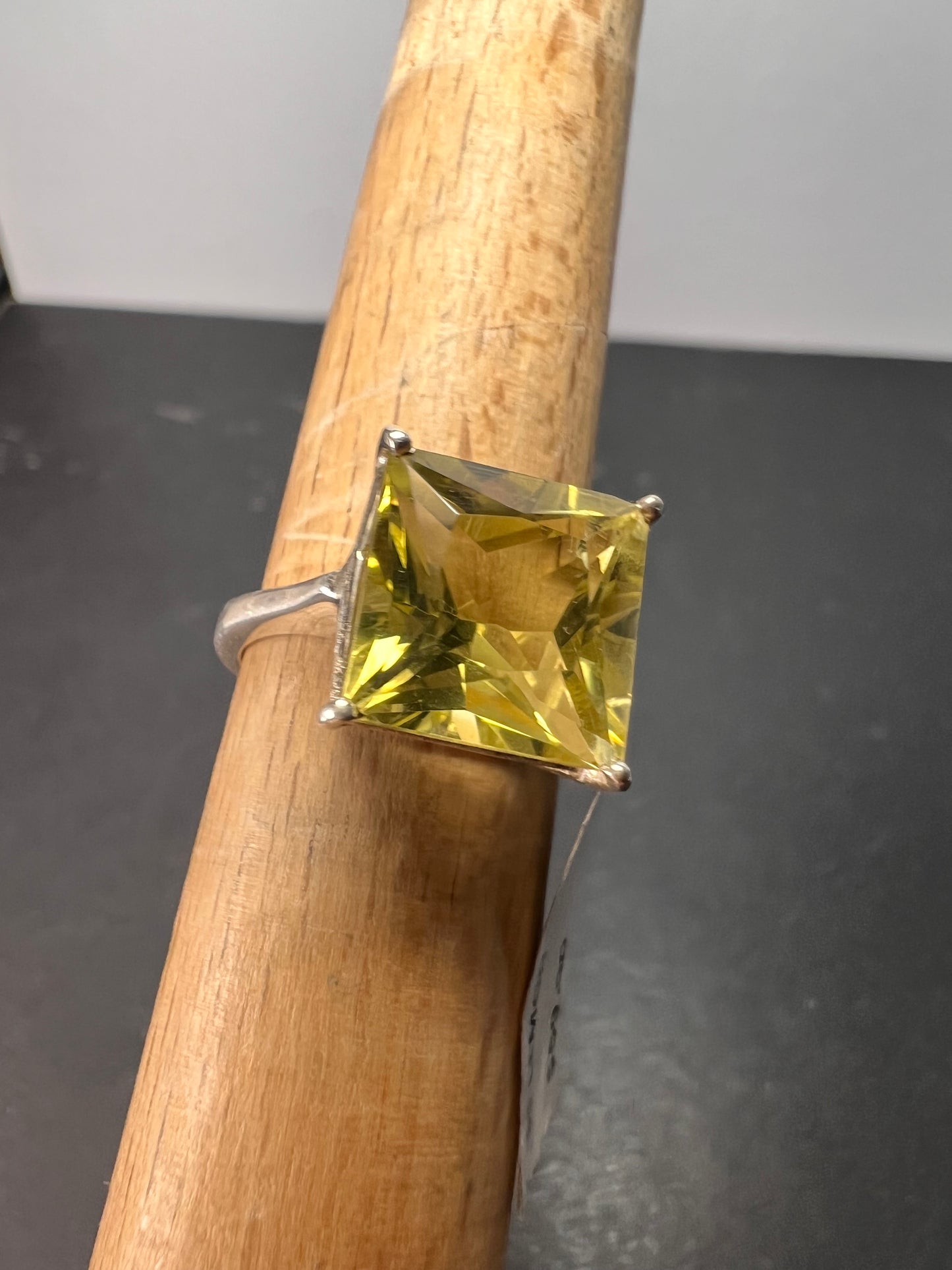 NEW size 7 Princess cut lemon quartz sterling silver ring 5.35 grams