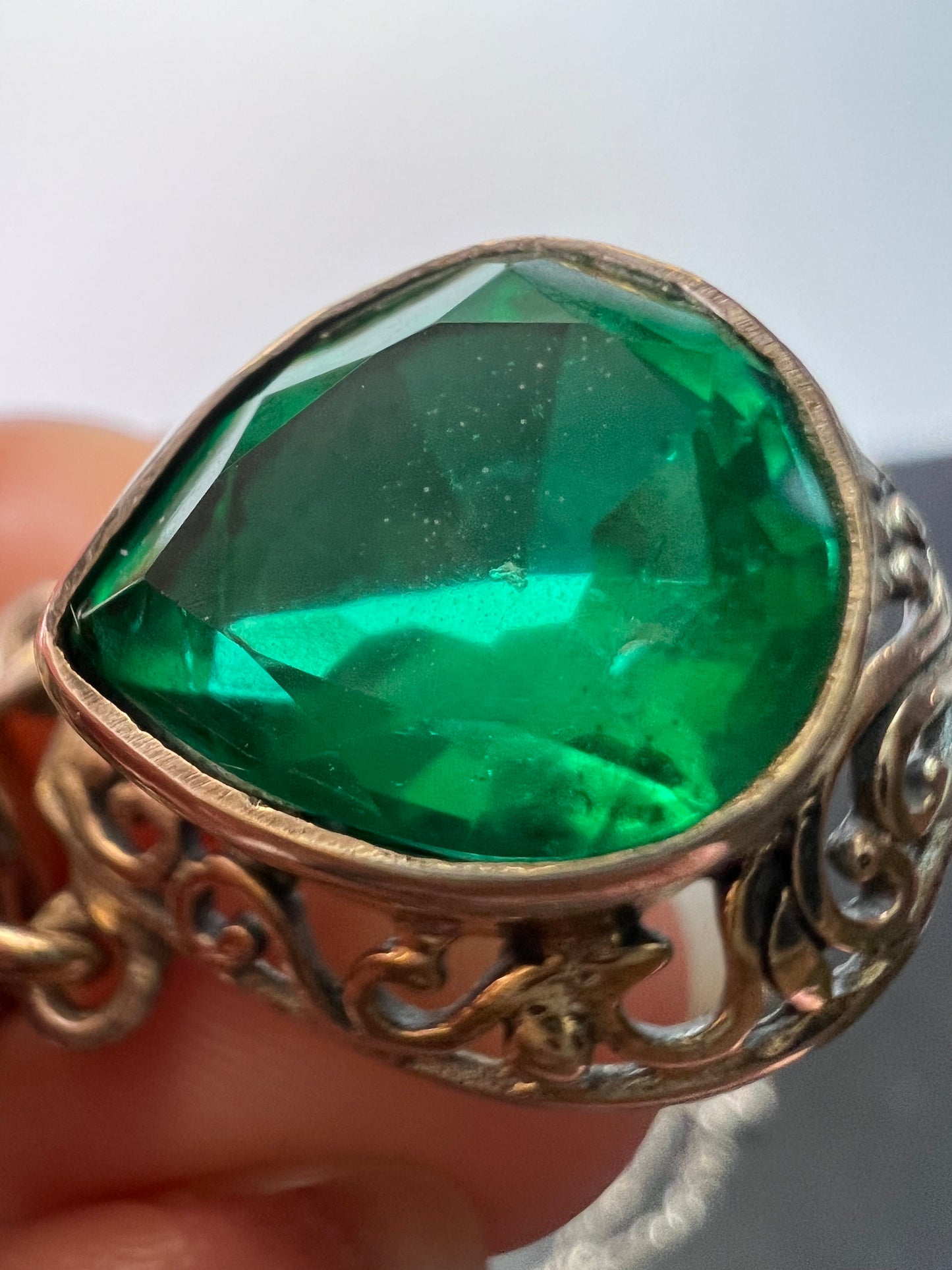 The Green Queen Quartz and sterling silver vintage necklace