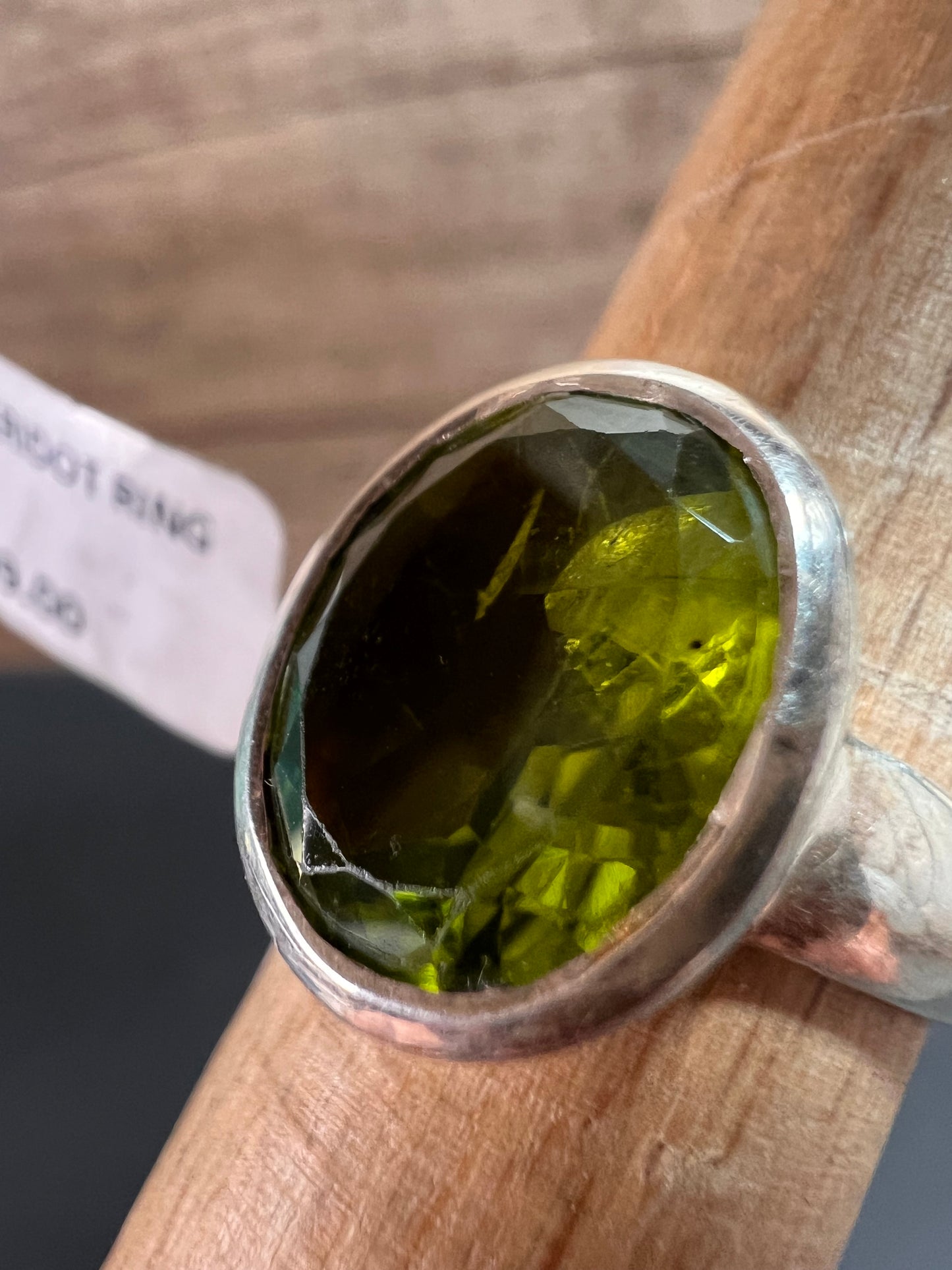 NEW size 7.5 peridot oval cut gemstone sterling silver ring 5.96 grams