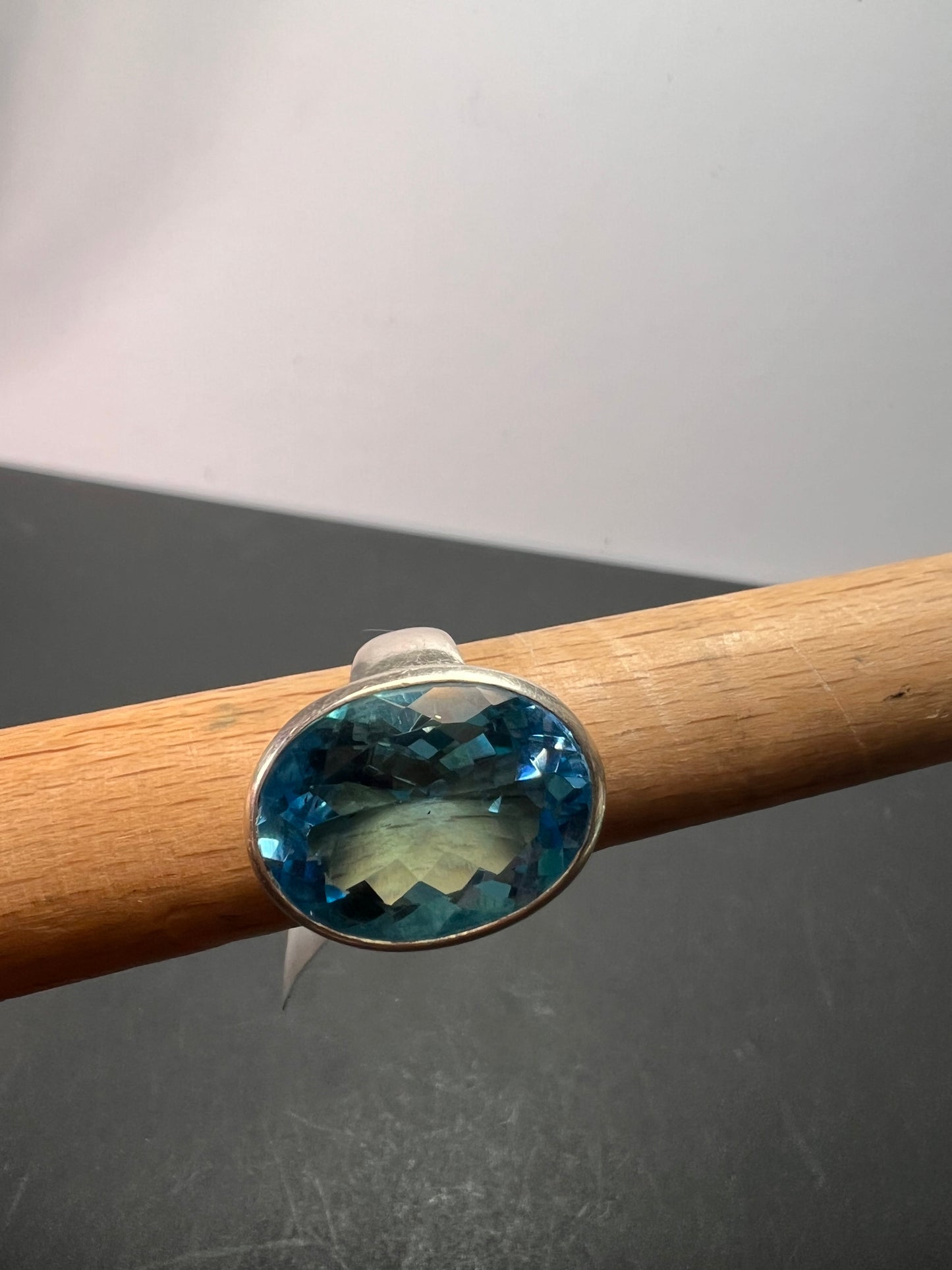 NEW size 8 Blue topaz sterling silver ring size 12.47 grams