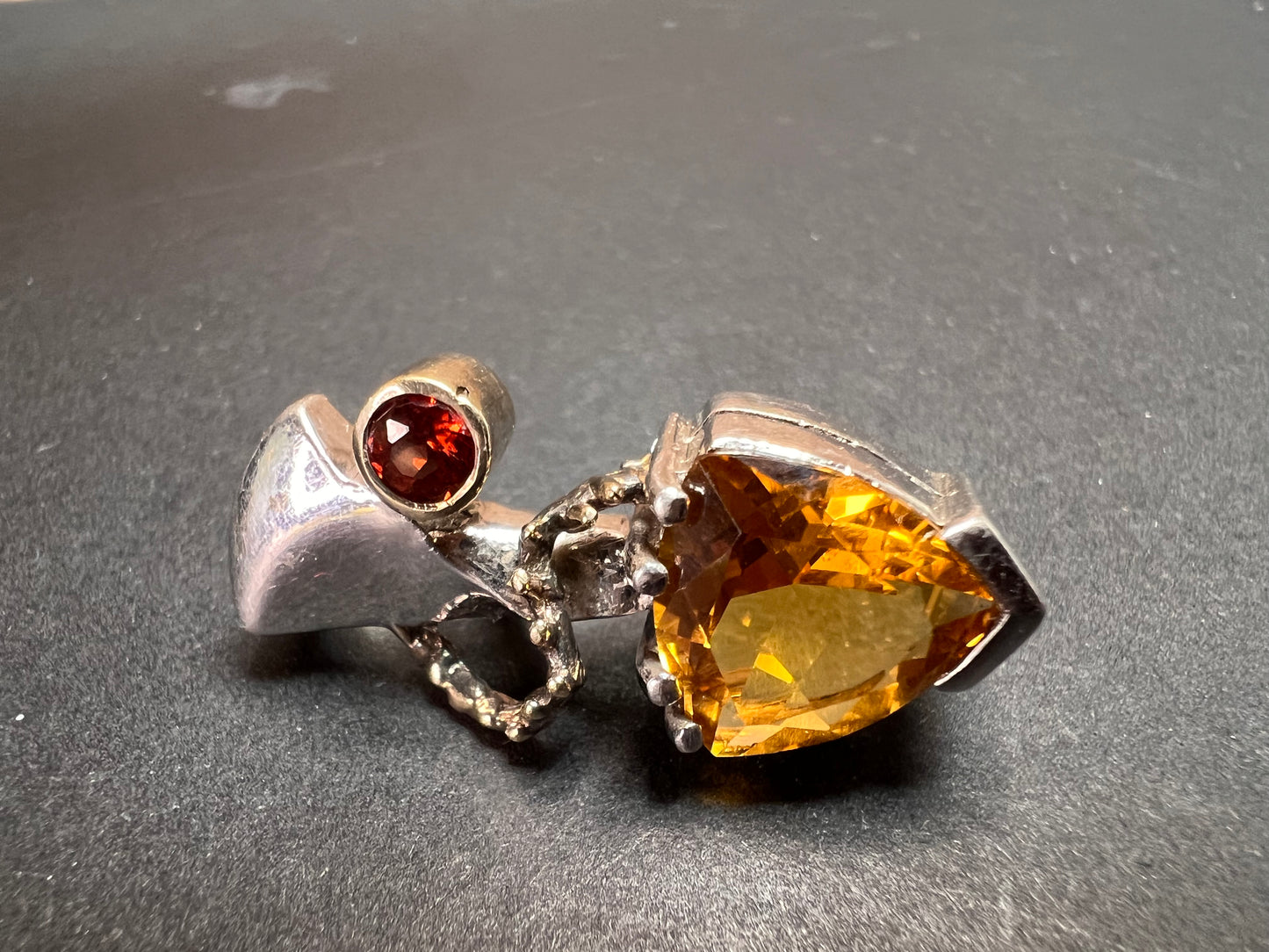 Vintage trillium citrine and garnet two toned 925 pendant
