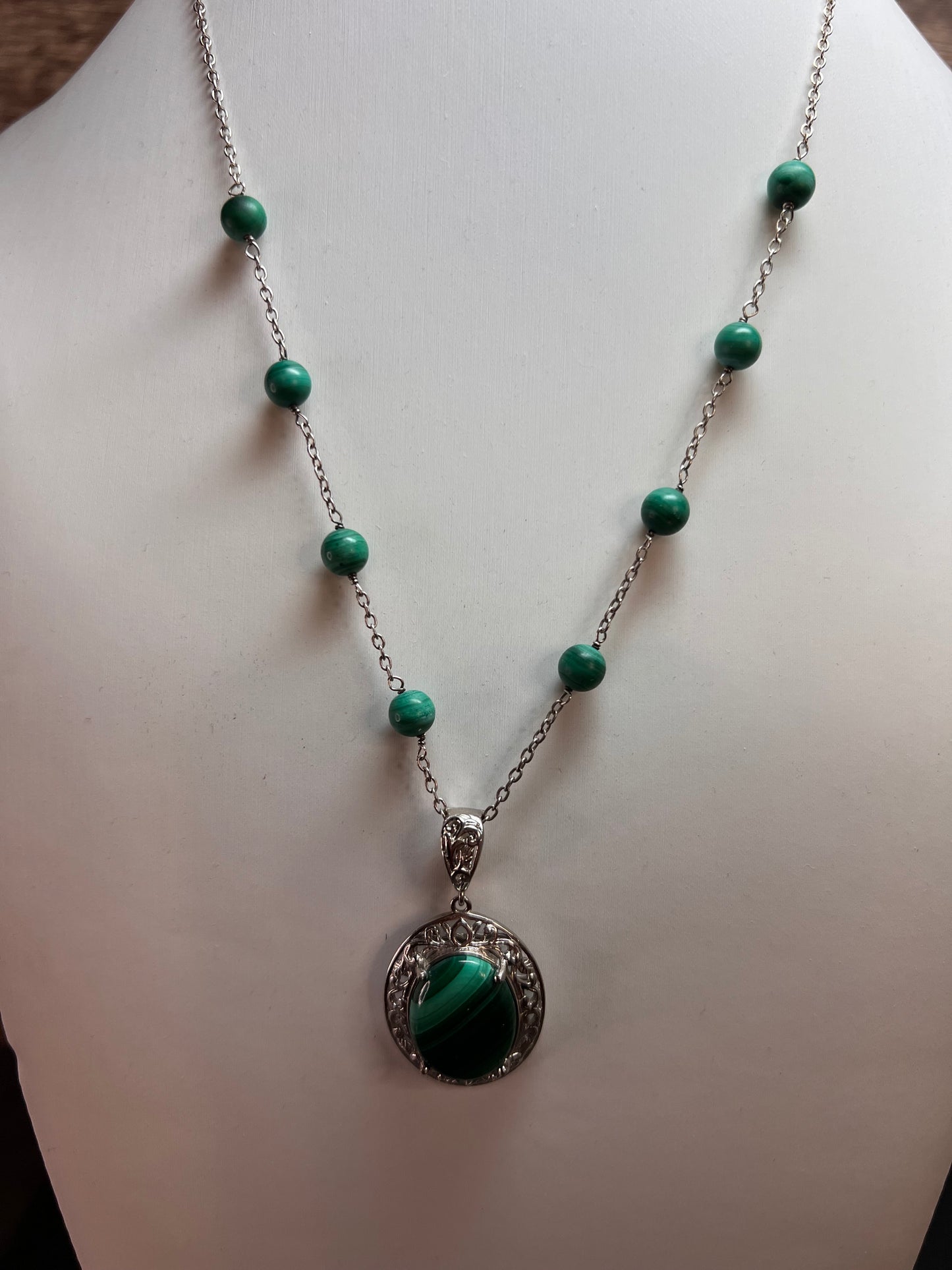 Karis African malachite 18 inch necklace in platinum bond