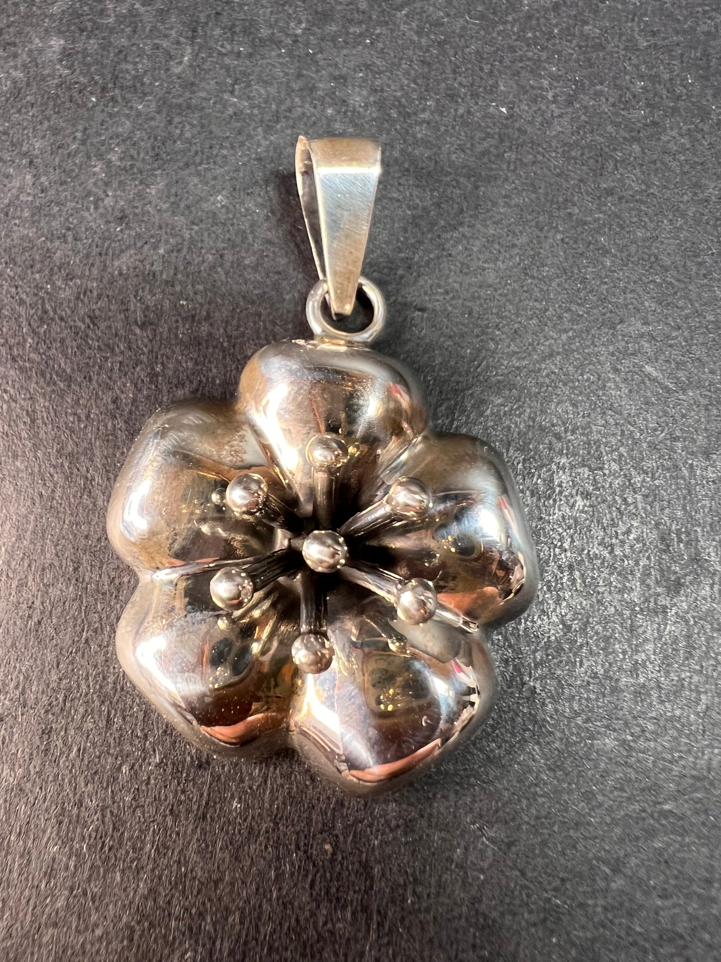 Vintage Taxco sterling silver floral pendant