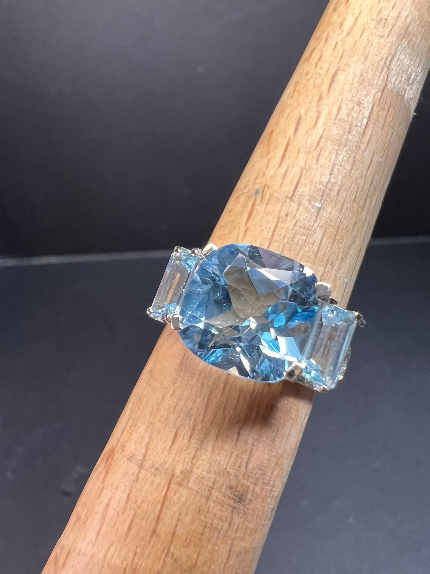 Vintage sky and Swiss blue topaz sterling silver ring size 7