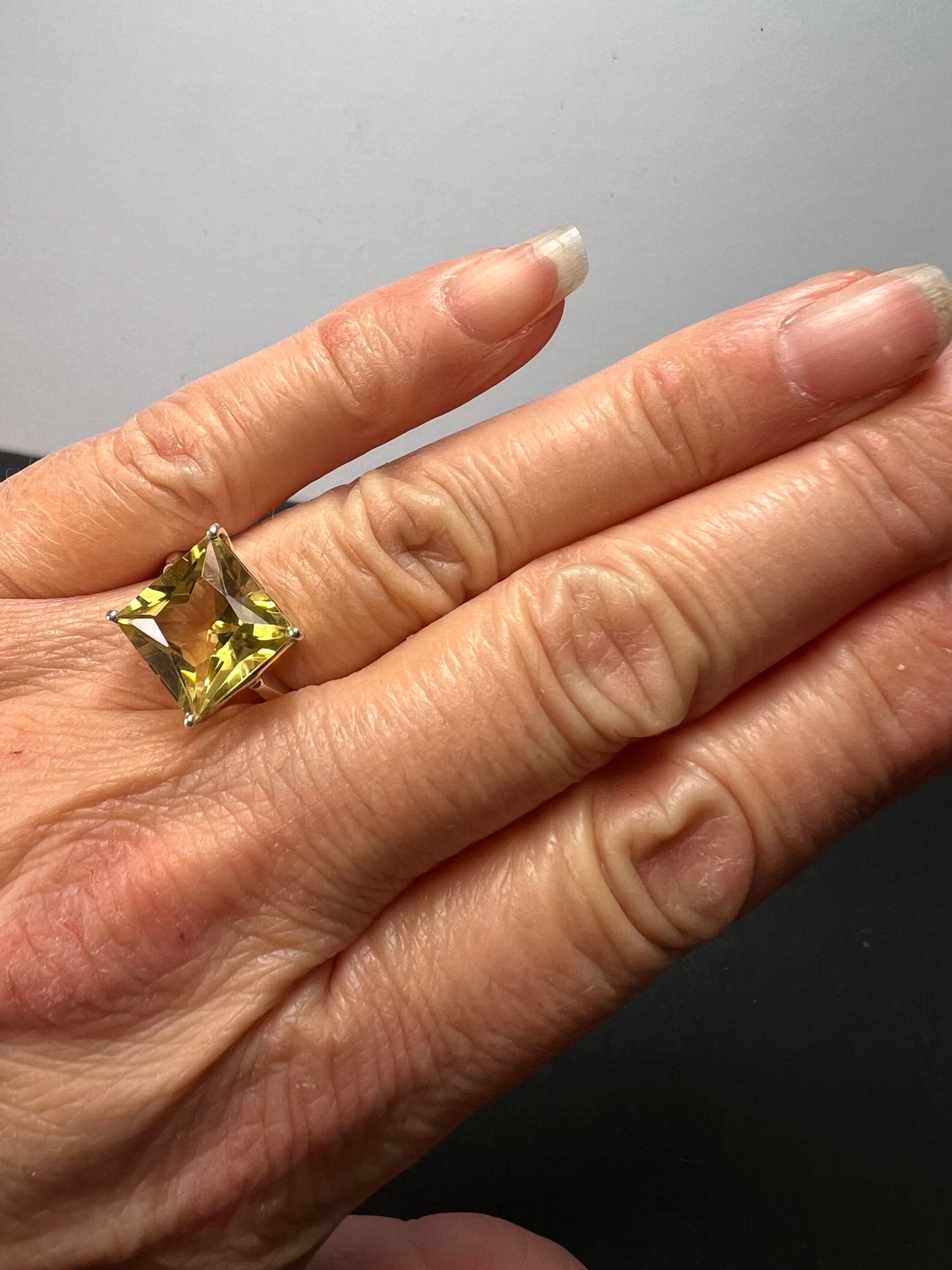 NEW size 7 Princess cut lemon quartz sterling silver ring 5.35 grams