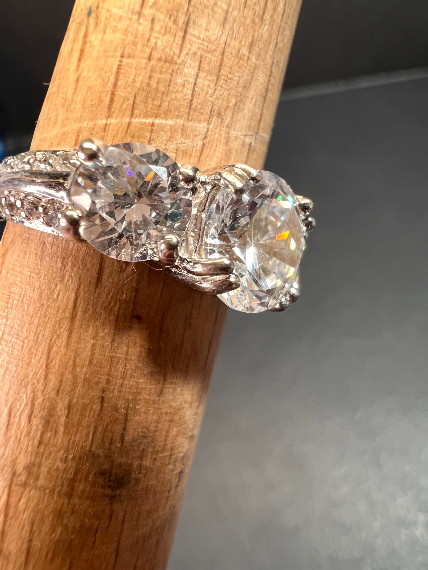 Vintage 3 stone CZ sterling silver ring size 7